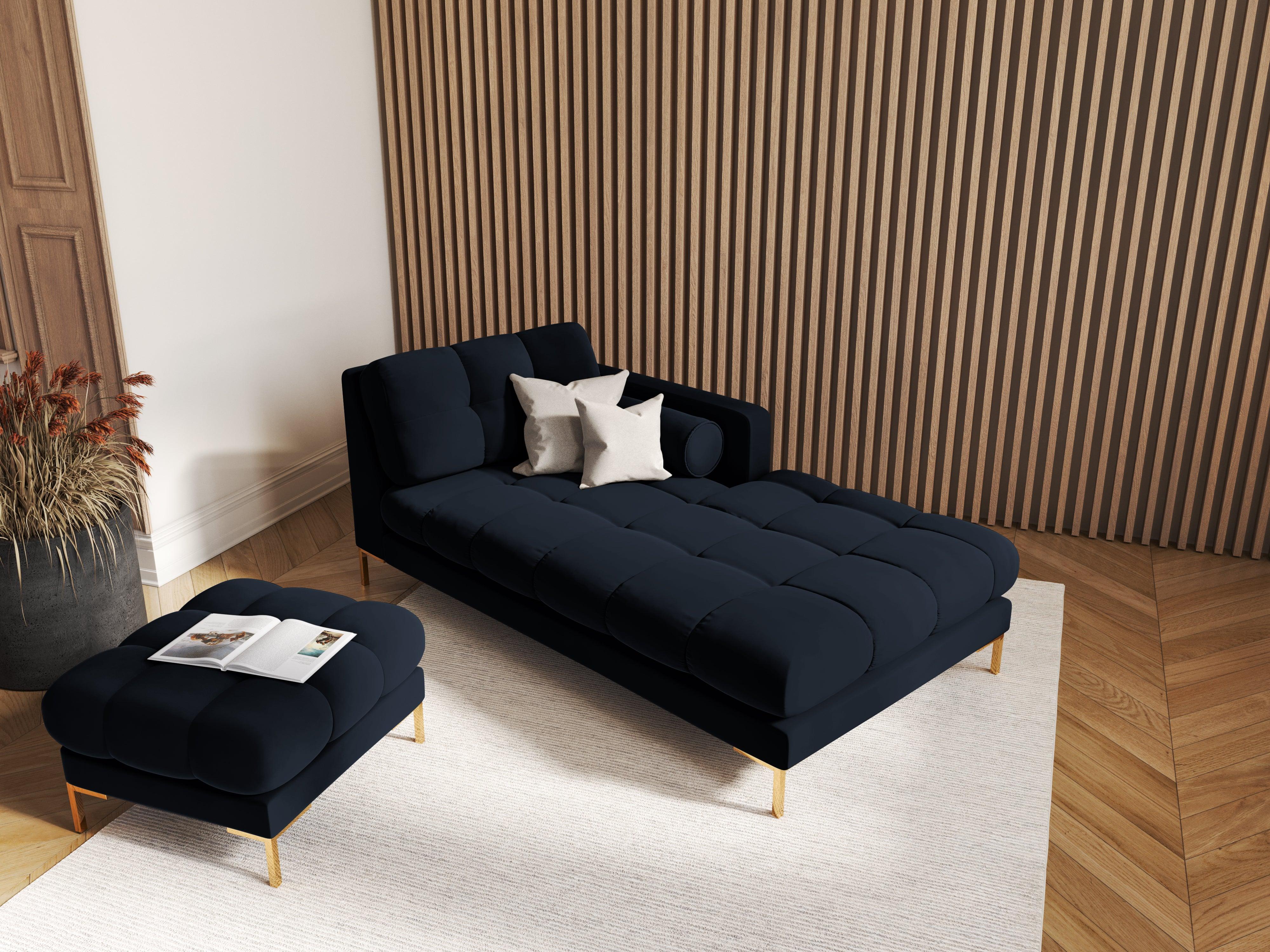 Szezlong aksamitny prawostronny BALI ciemnoniebieski ze złotą podstawą Cosmopolitan Design Eye on Design