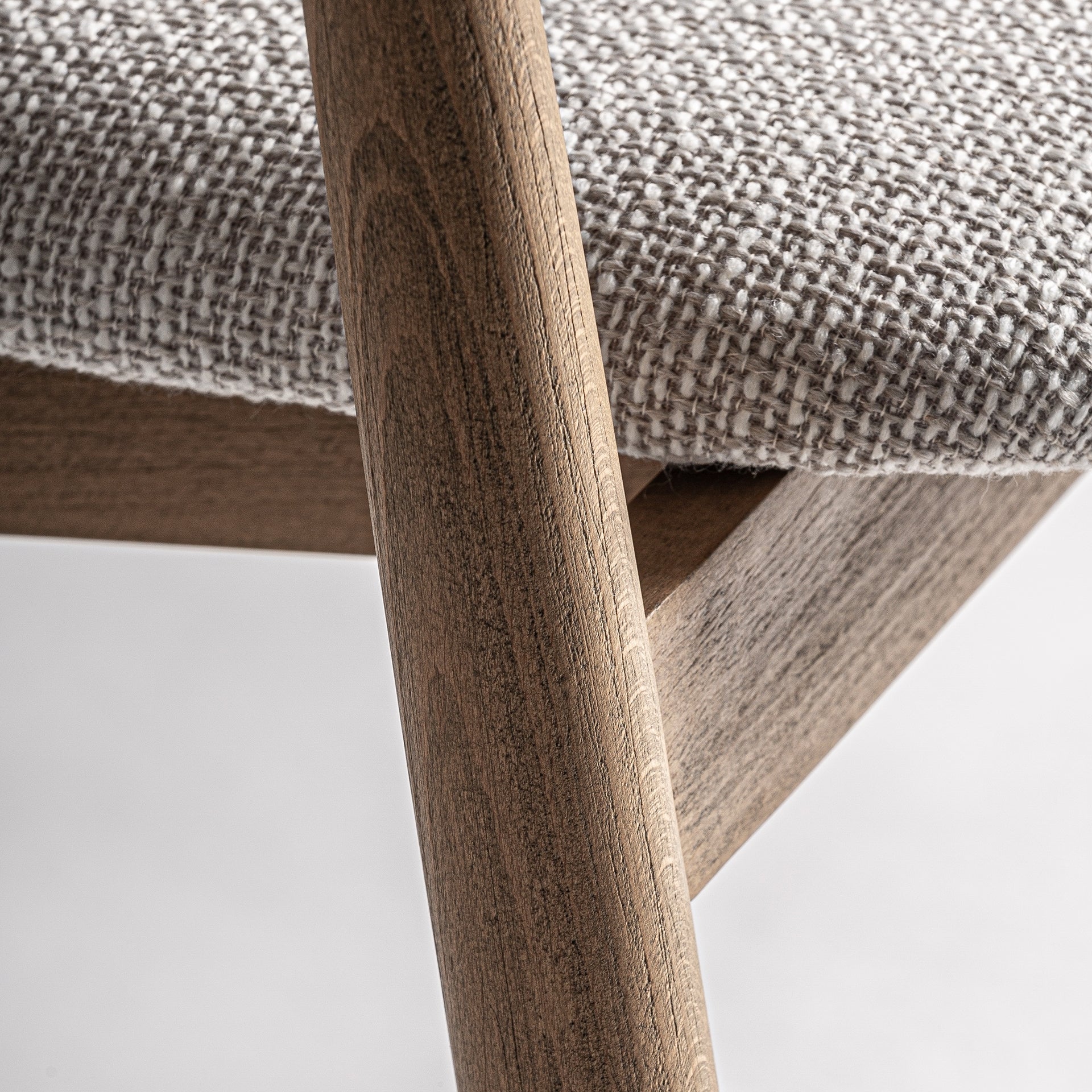 DILBEEK Bar Stool Beige with Beech Base