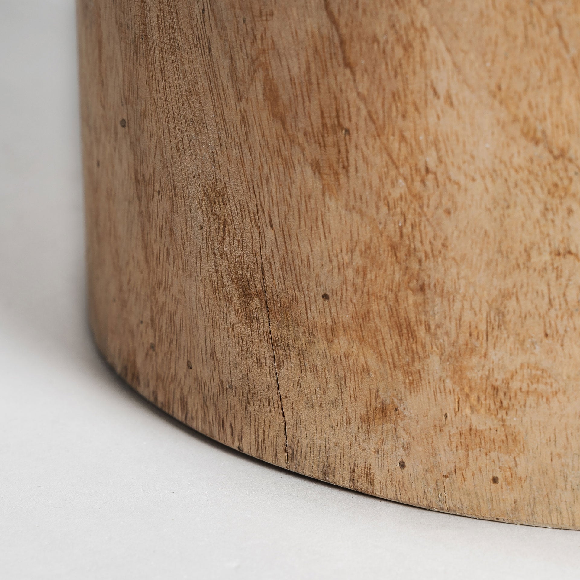 Guelma Suar Wood Stool