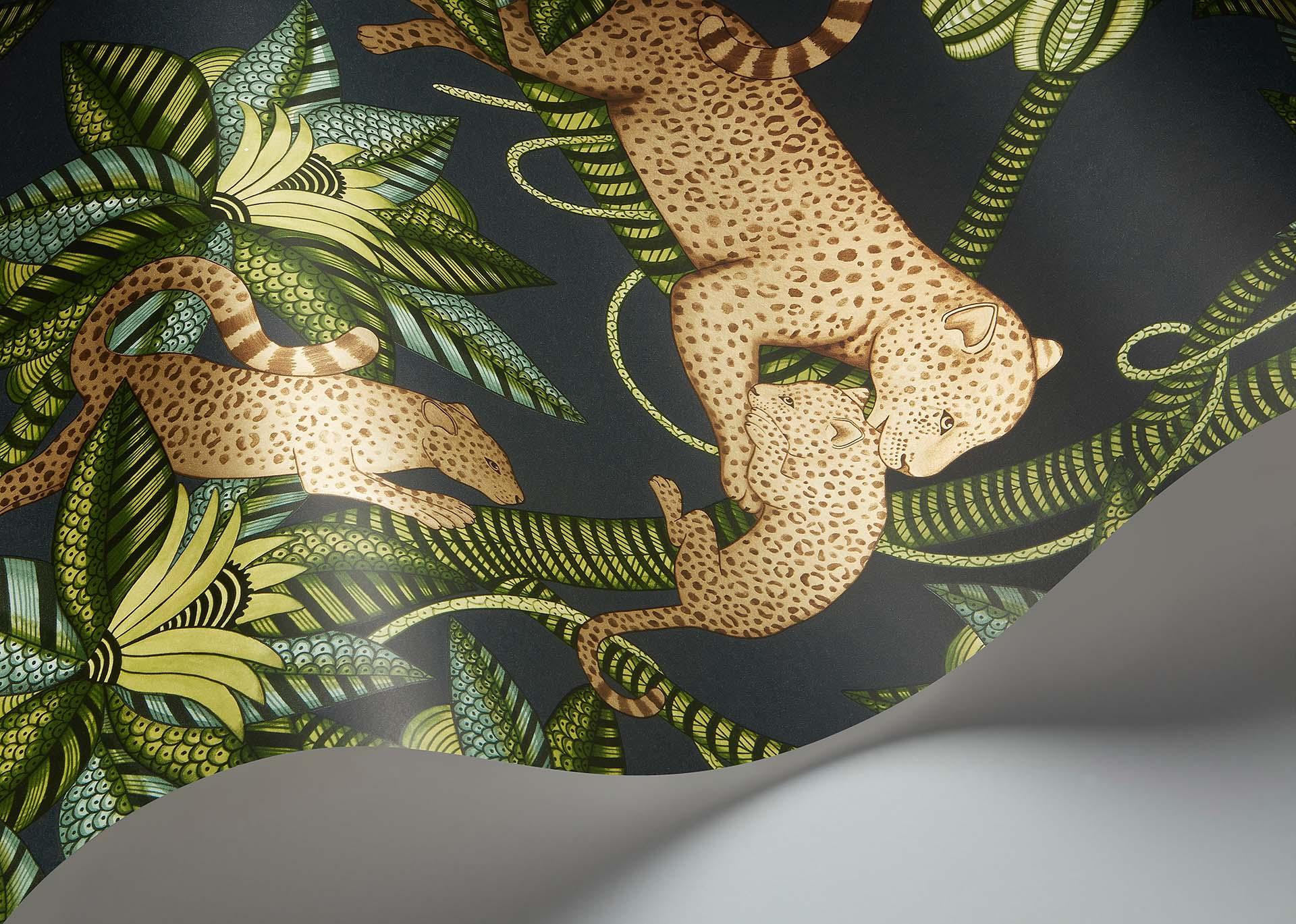 Tapeta ARDMORE JABULA - Satara zielony na czarnym Cole & Son Eye on Design