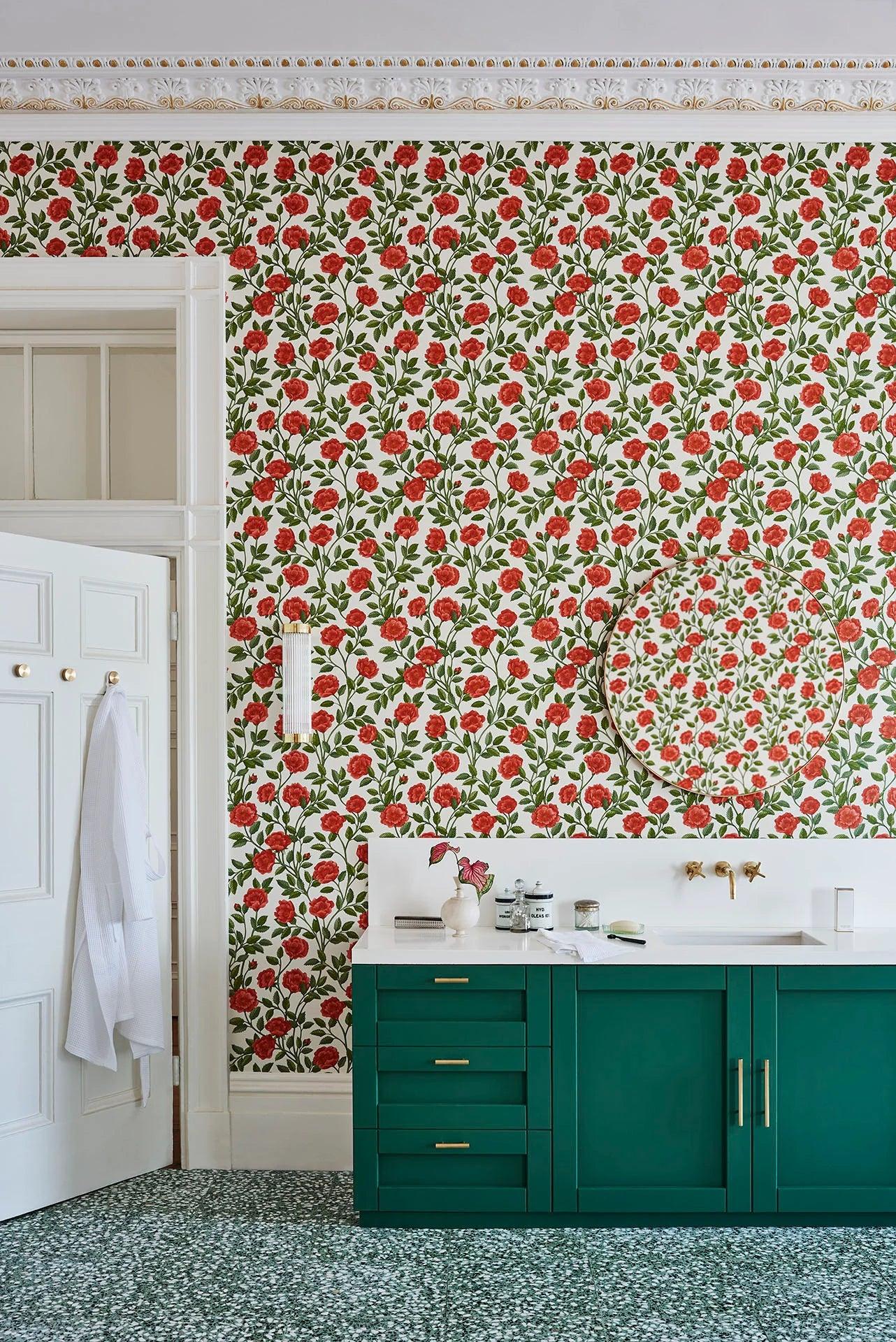 Wallpaper with a plant motif of leaves and rose flowers HRP GREAT MASTERS - Hampton Roses ochre