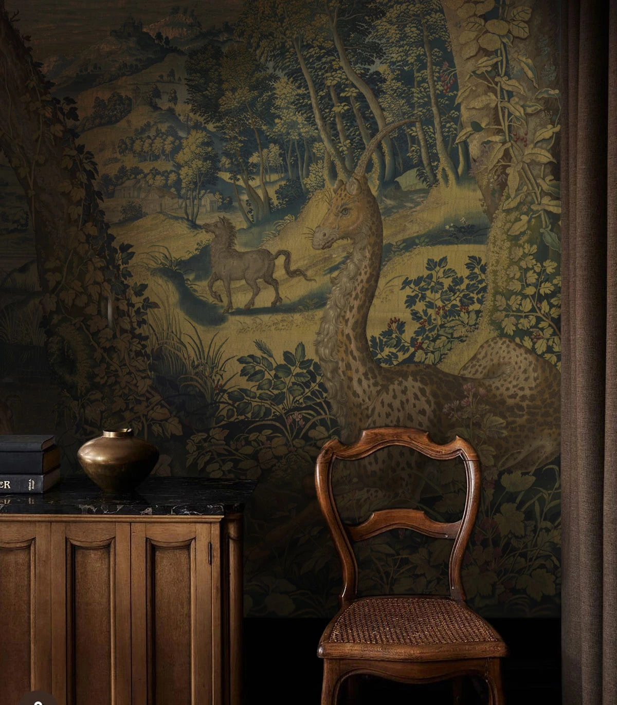 Tapeta s krajinou magického lesa UNICORN ARRAS zelená s hnědou