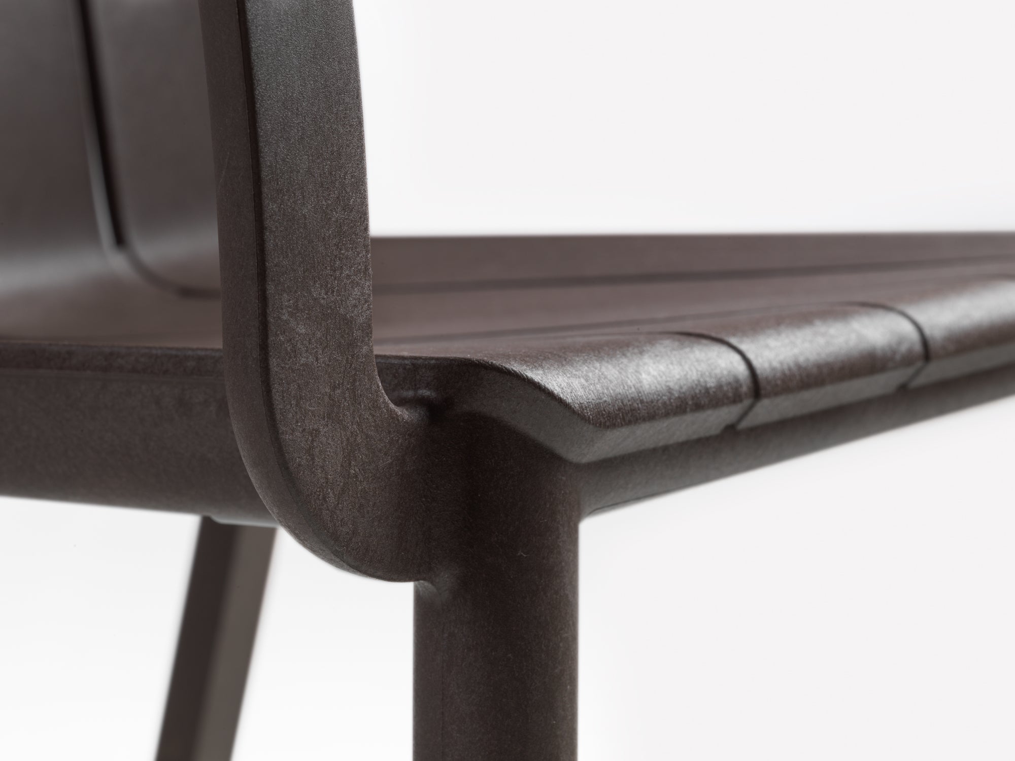 Venkovní křeslo TIBERINA REGENERATION zemité hnědé