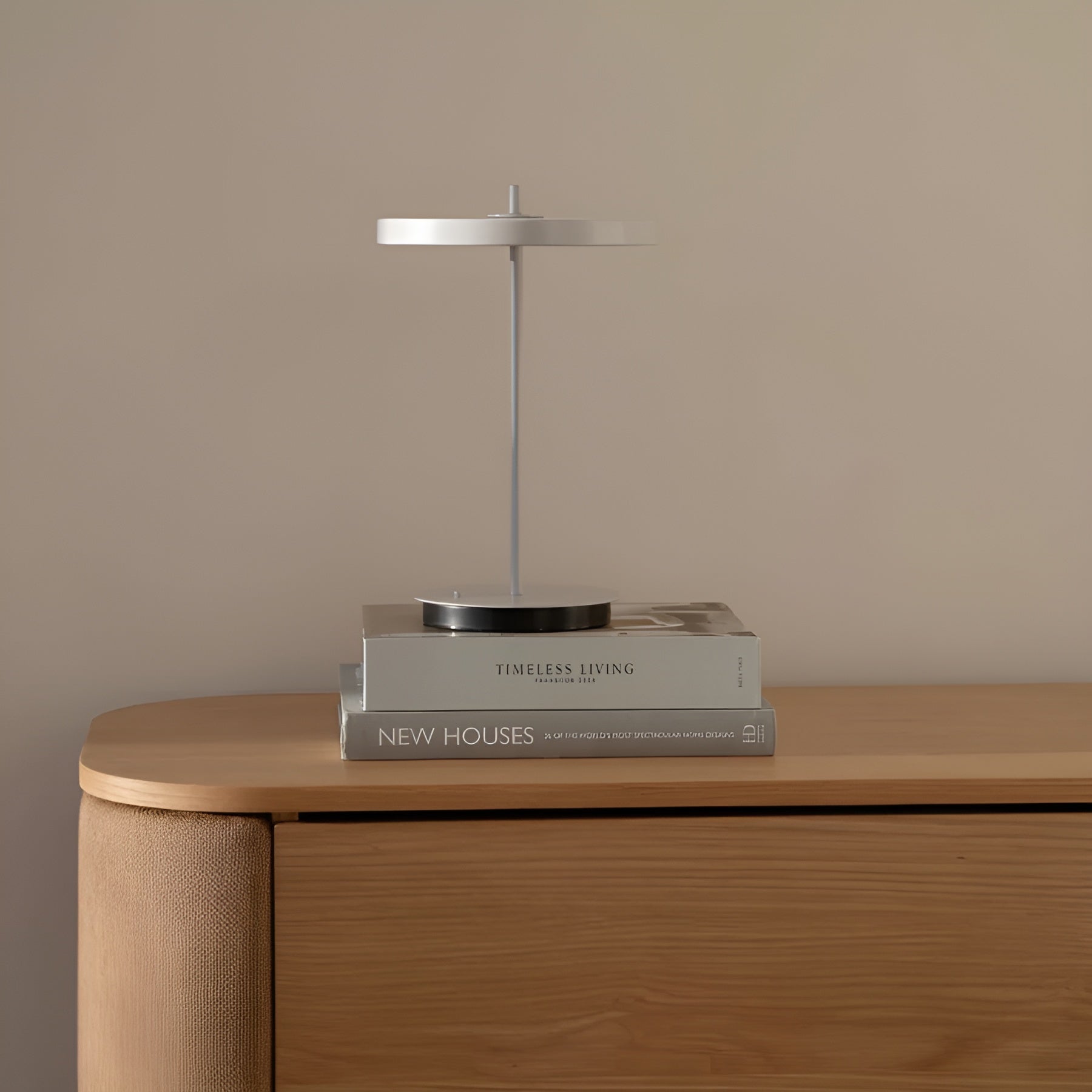 Přenosná lampa ASTERIA MOVE MONOCHROME světle šedá