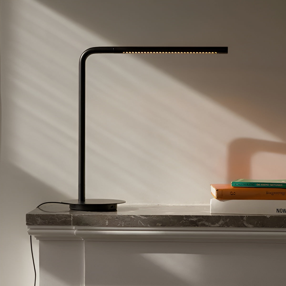 OMNI black table lamp