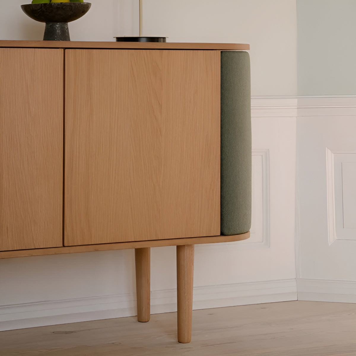 Komoda TREASURES zelená s dubem