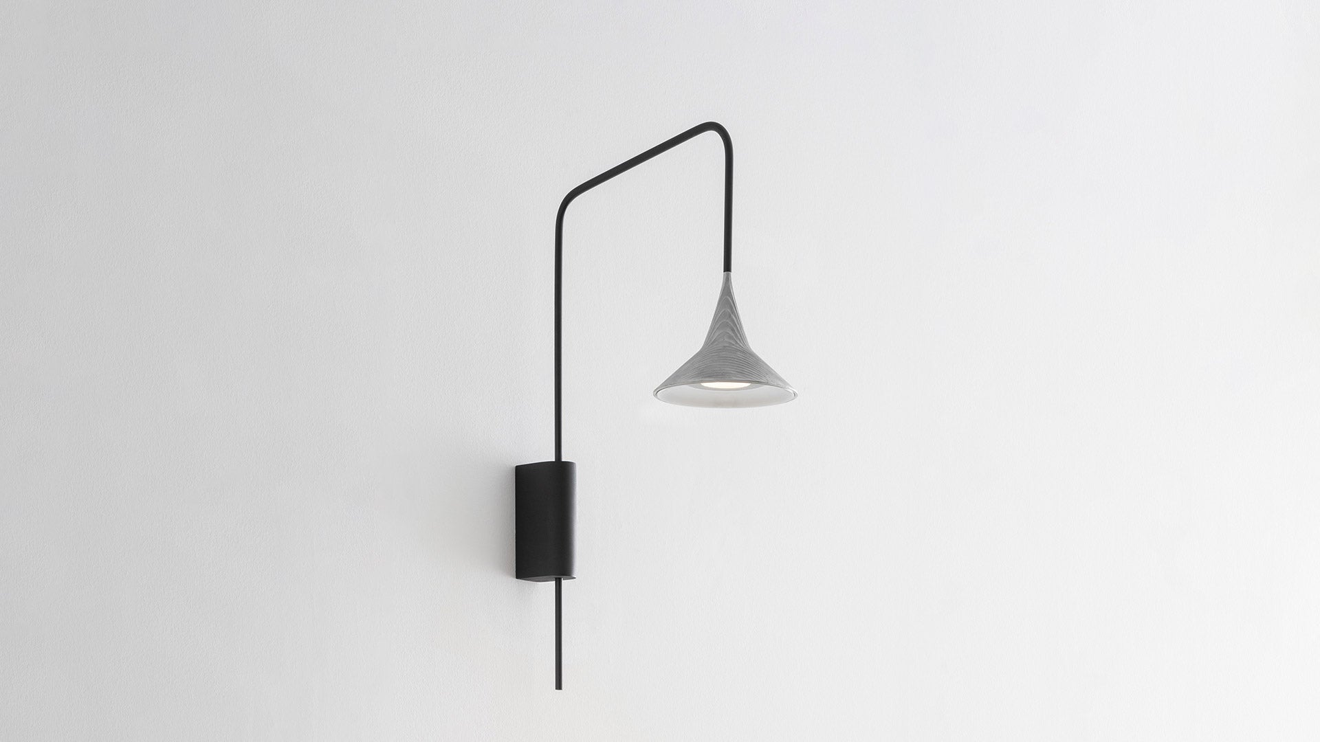 Outdoor wall lamp UNTERLINDEN aluminum