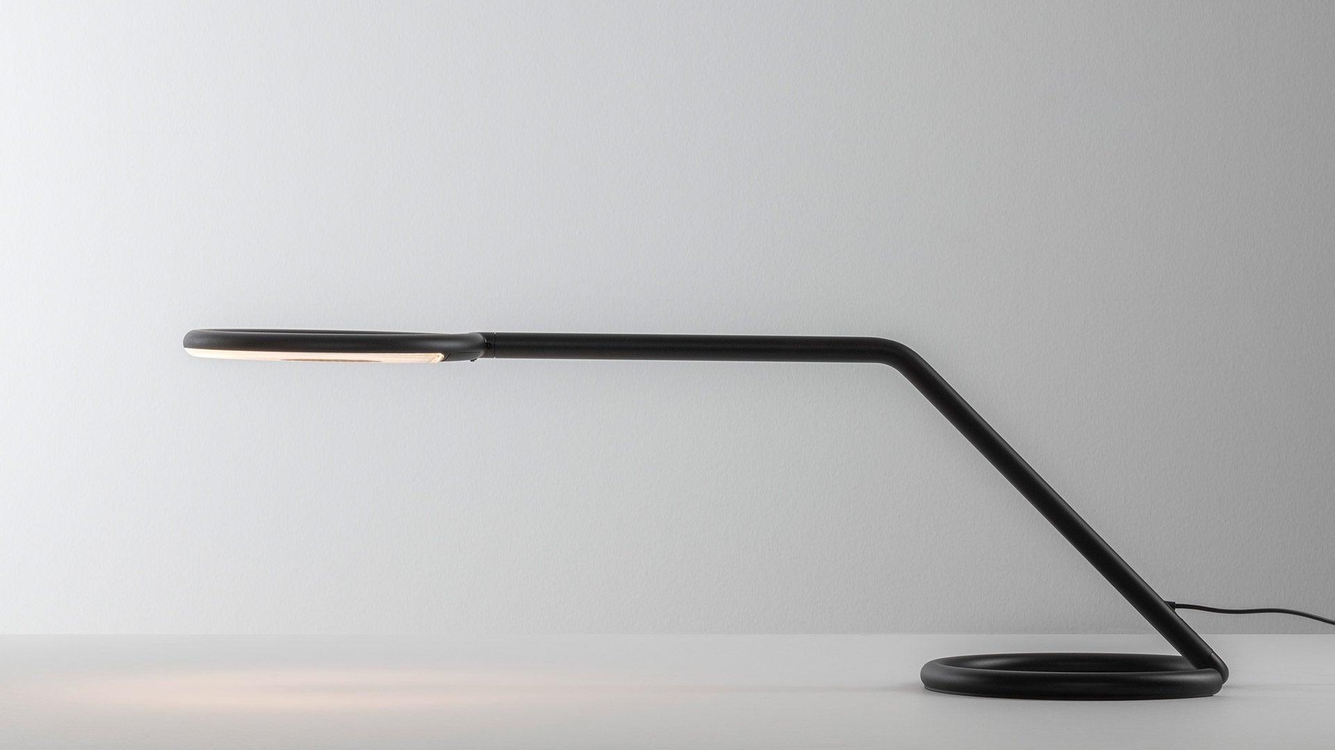 Stolní lampa VINE LIGHT černá