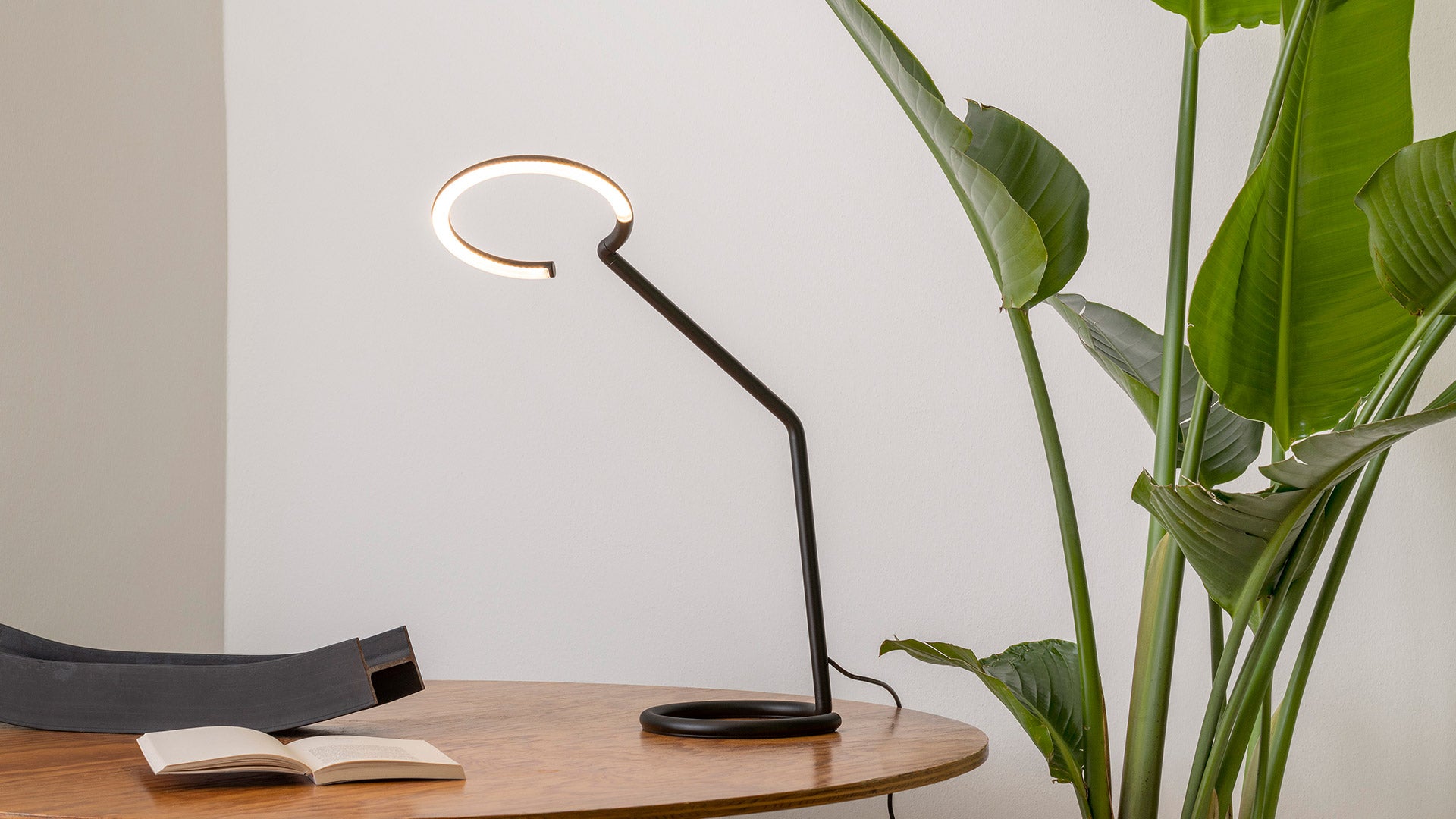 Stolní lampa VINE LIGHT černá