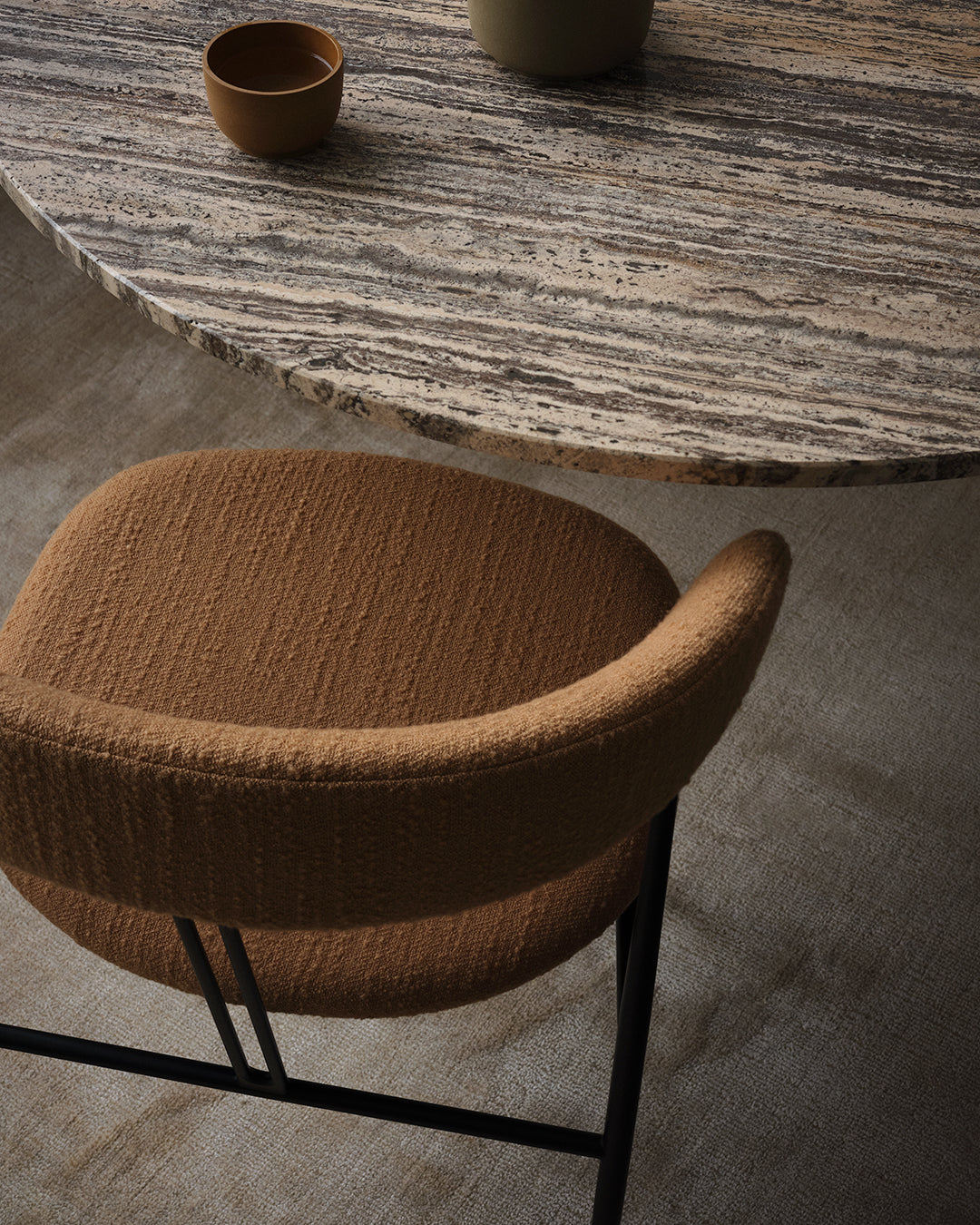 VIOLIN upholstered chair with black base