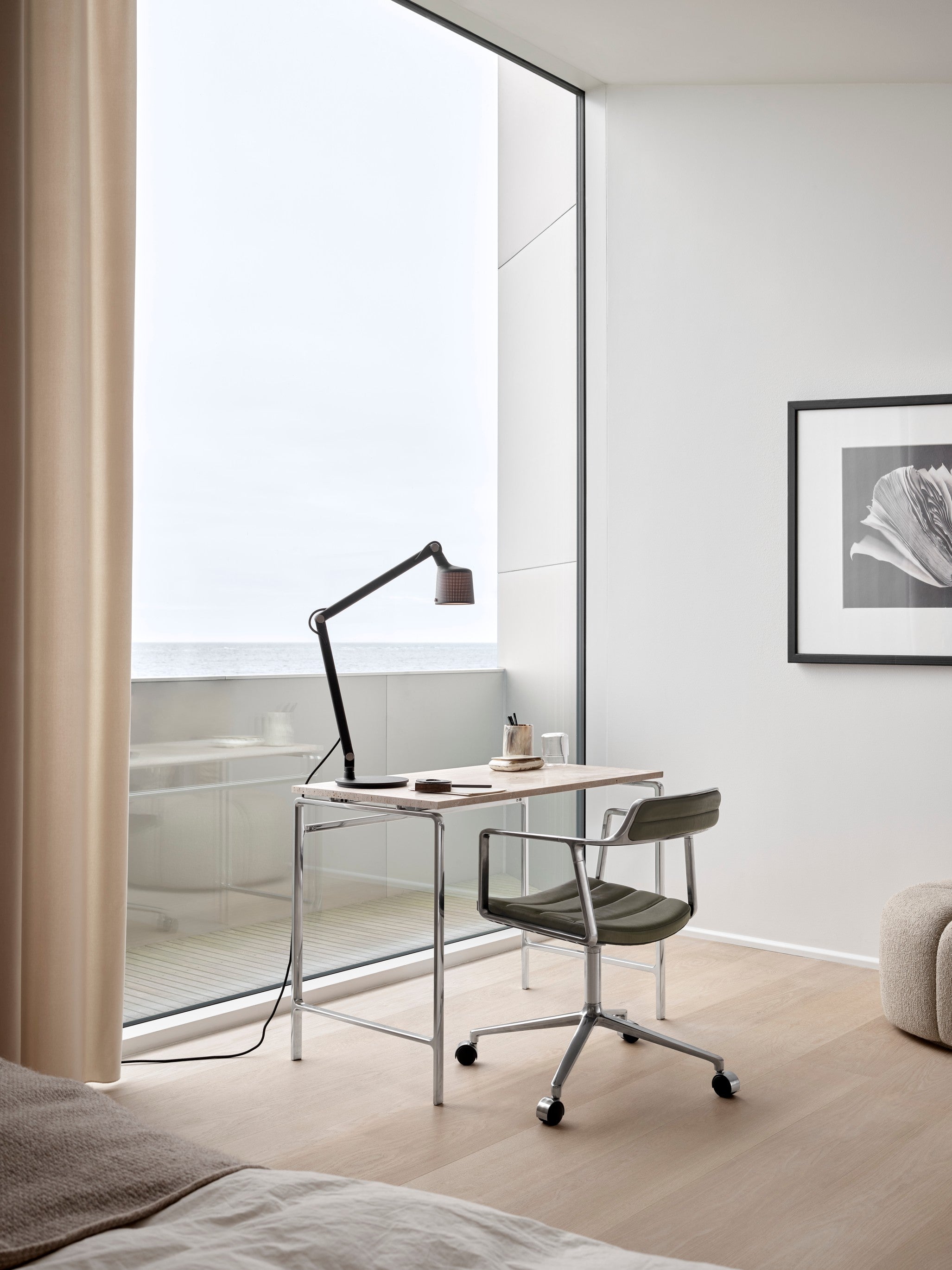 Office Chair 452 Green Leather with Metal Base