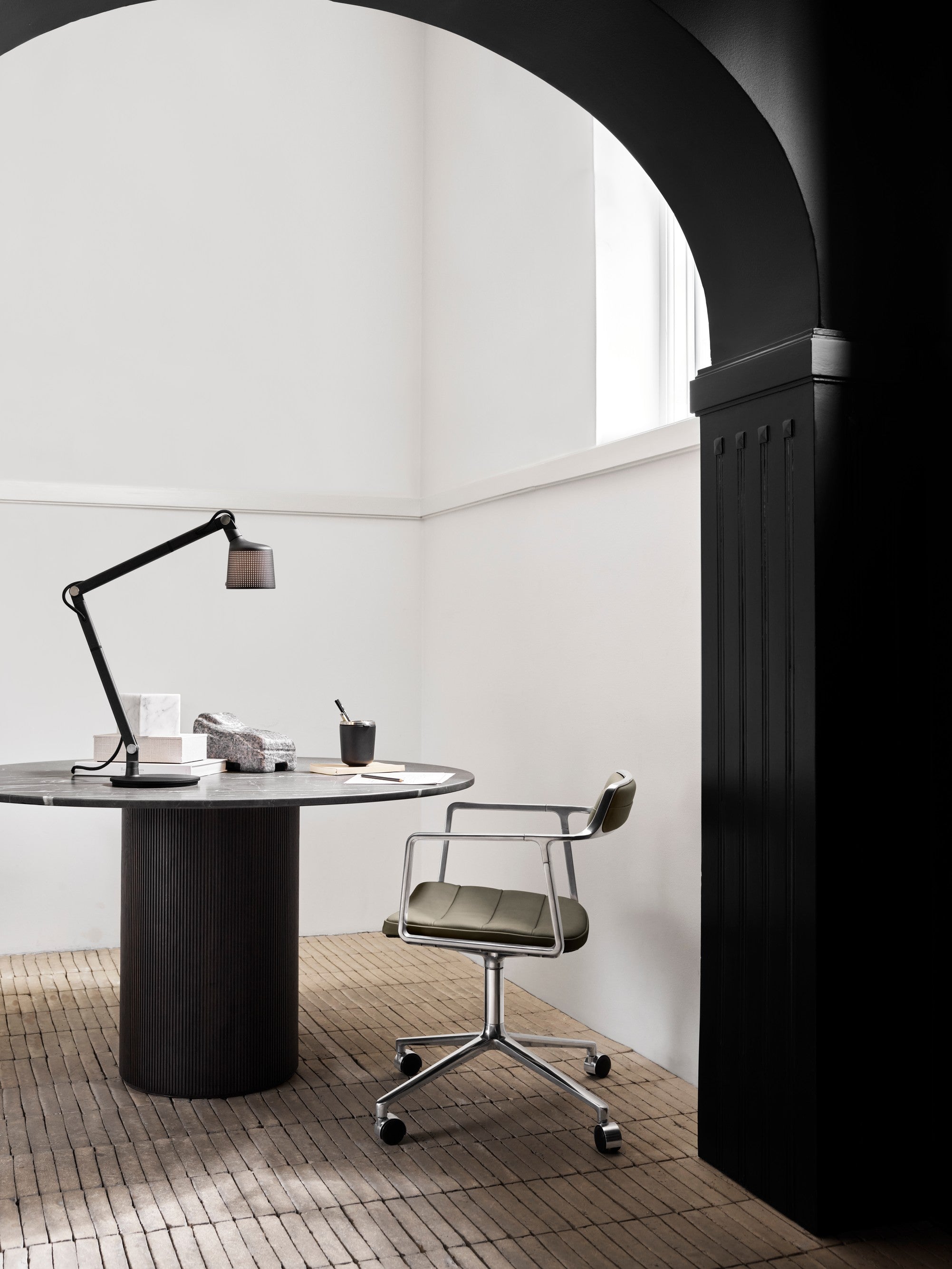 Office Chair 452 Green Leather with Metal Base