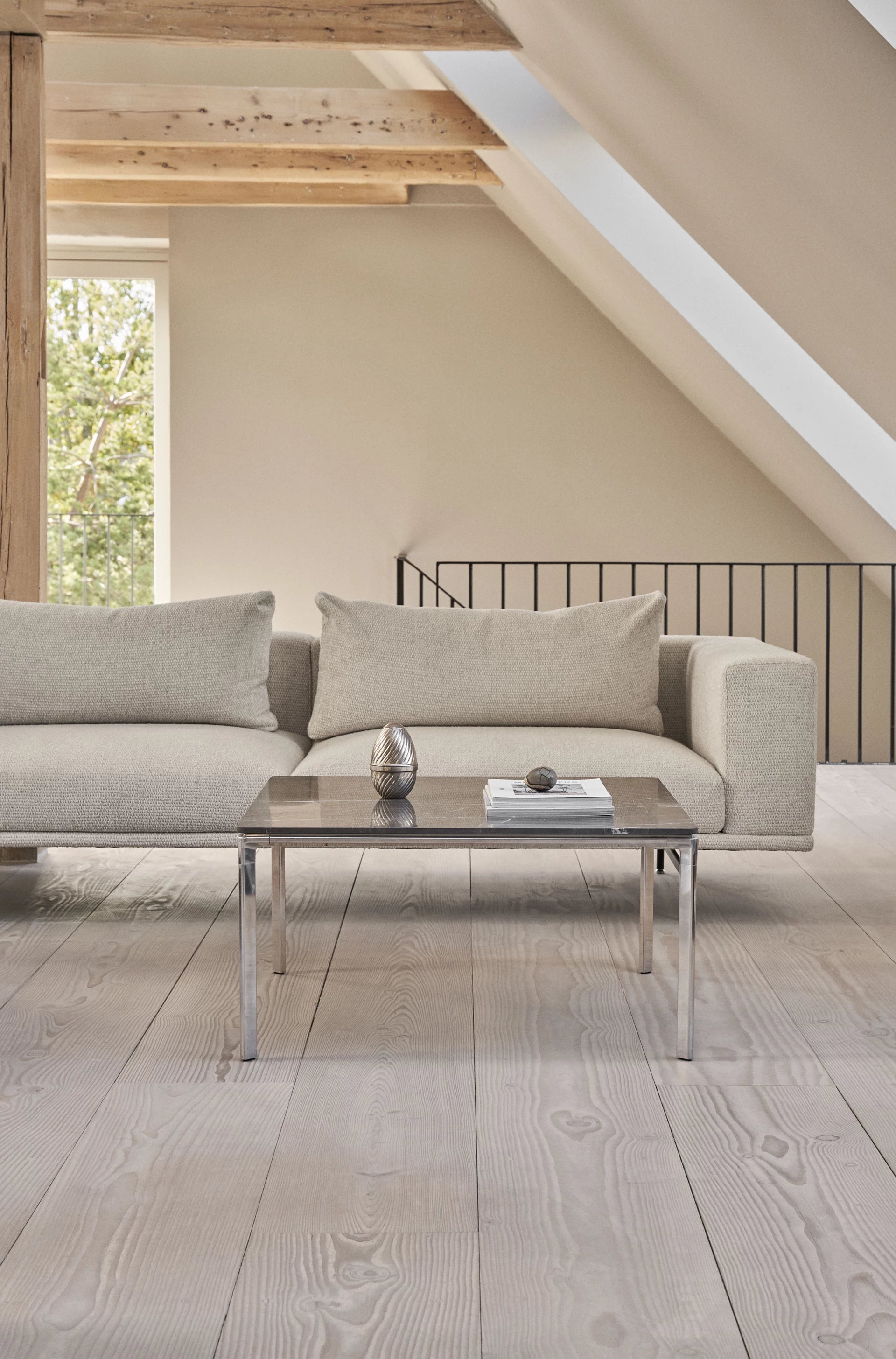 2-Seater Sofa LOFT Brown Boucle with Black Base