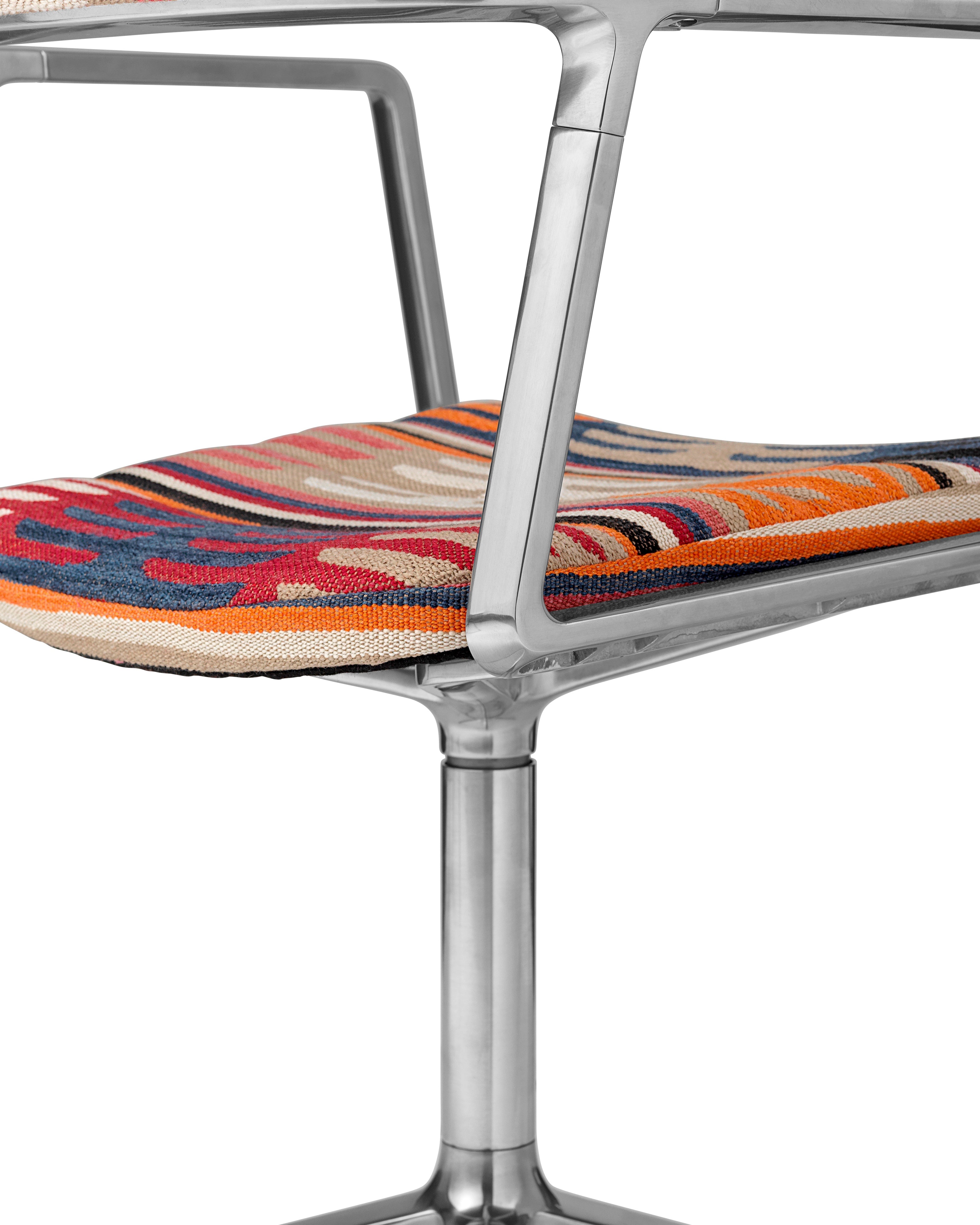 Office chair 452 - TODOS SANTOS in blue and orange with a metal base