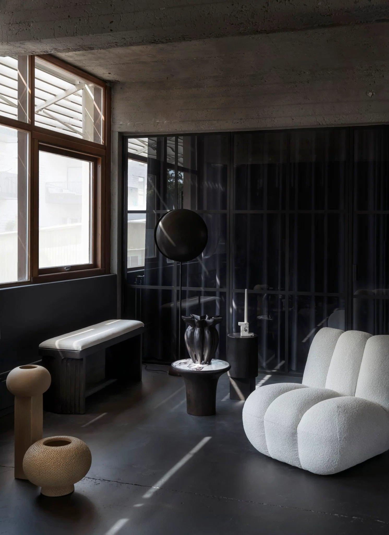 Wazon EMPIRE piaskowy 101 Copenhagen Eye on Design