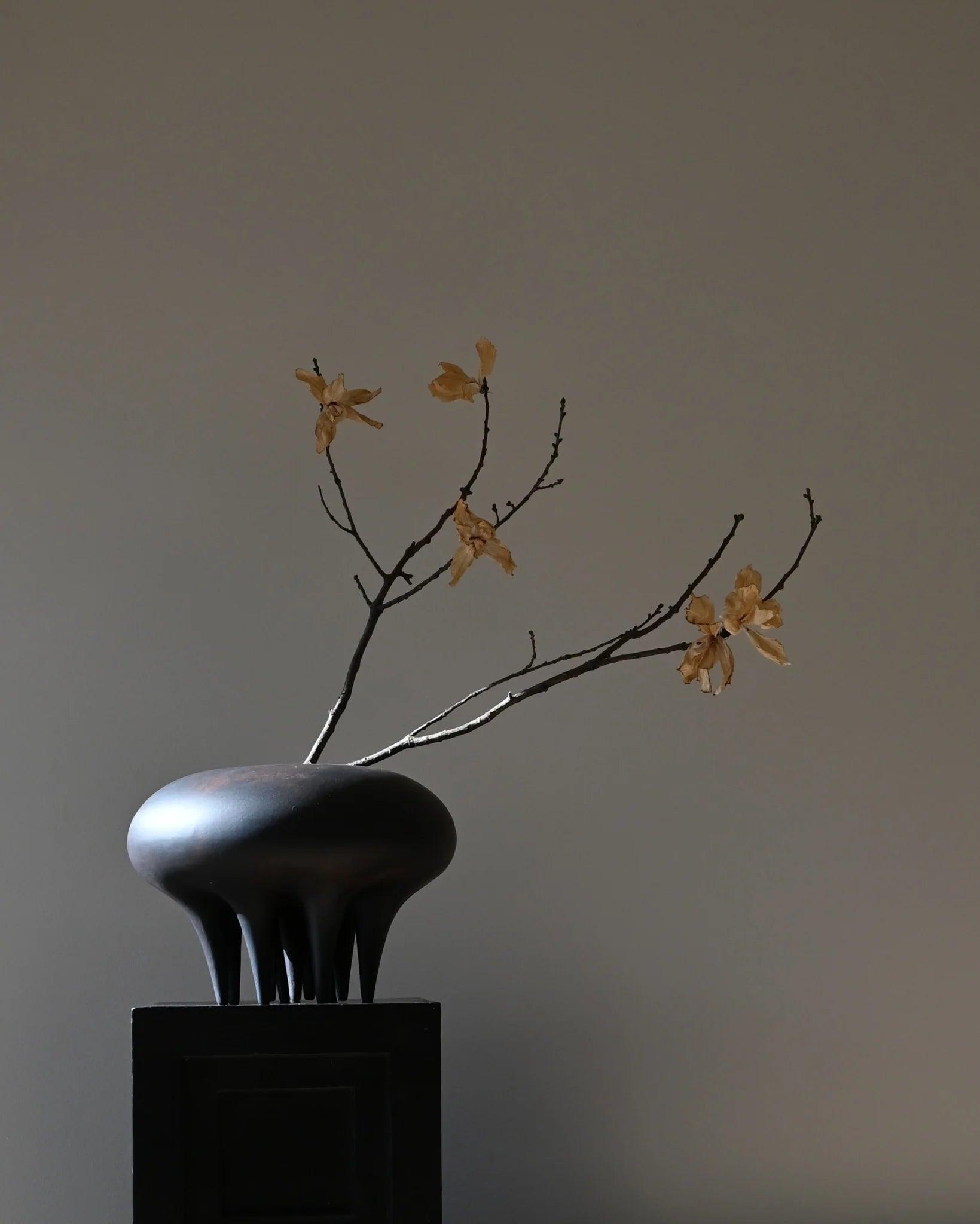 Wazon MEDUSA ciemnobrązowy 101 Copenhagen Eye on Design