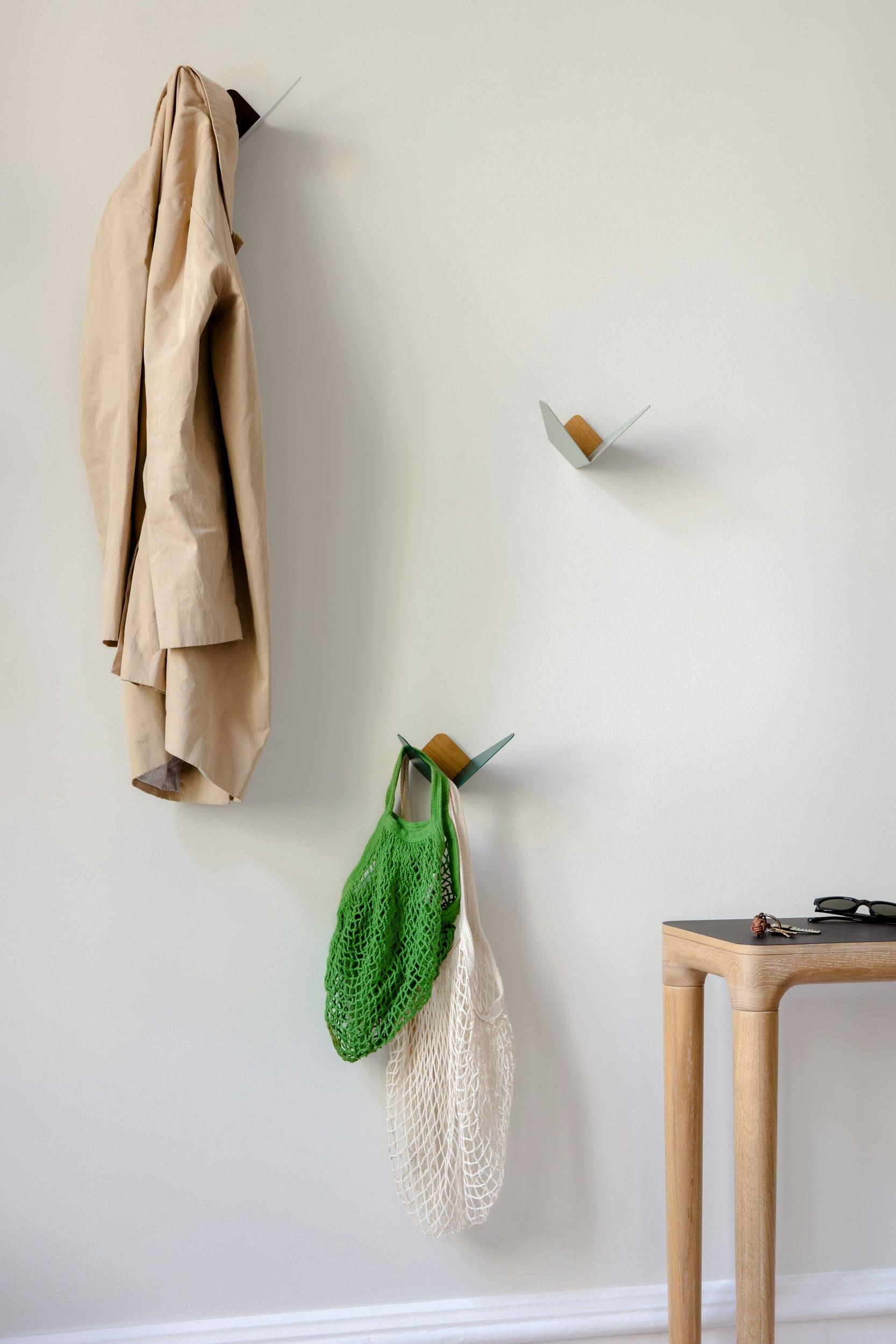 Wieszak BUTTERFLIES jasnoszary UMAGE Eye on Design