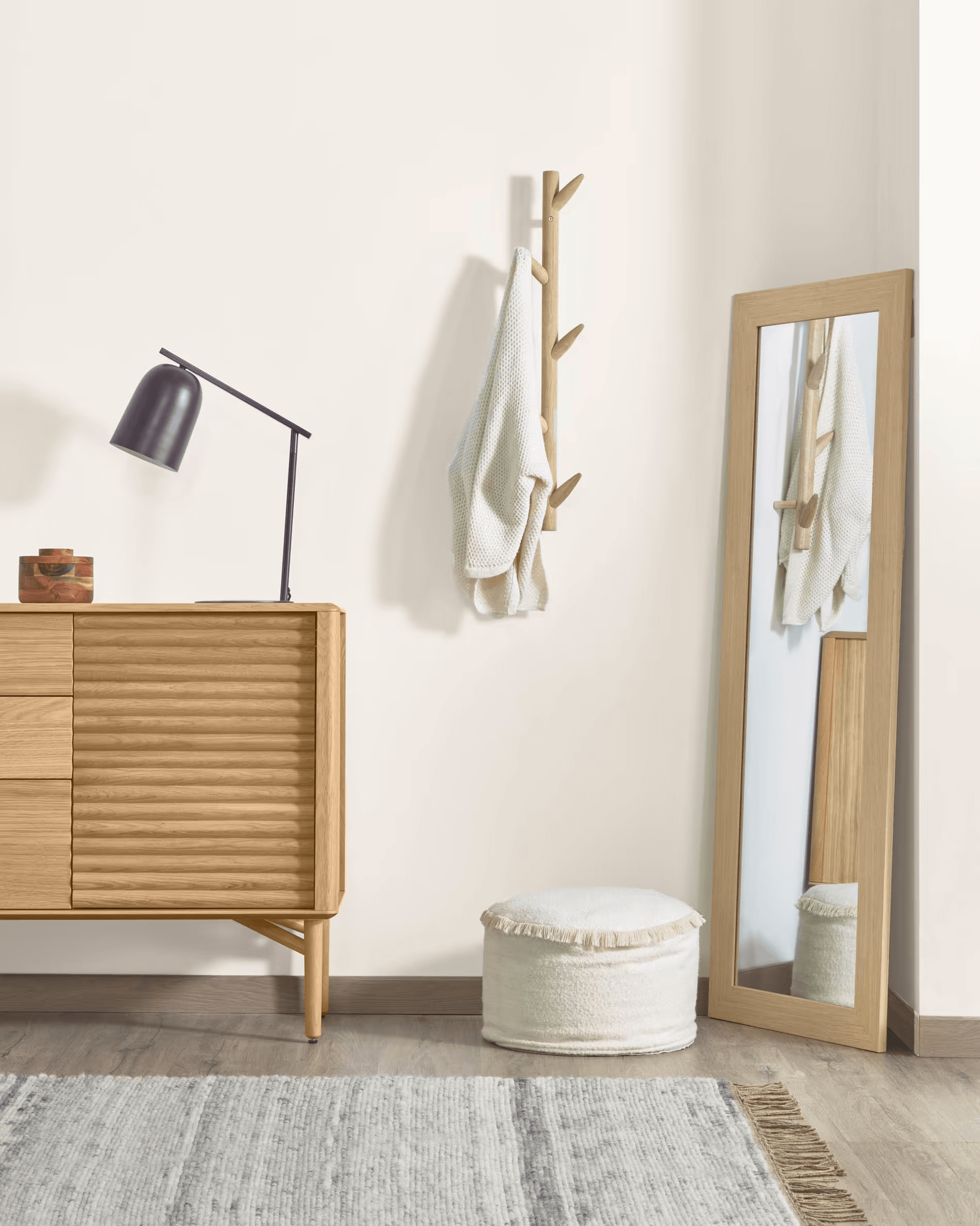 Wieszak ścienny NATANE lite drewno brzozowe La Forma Eye on Design