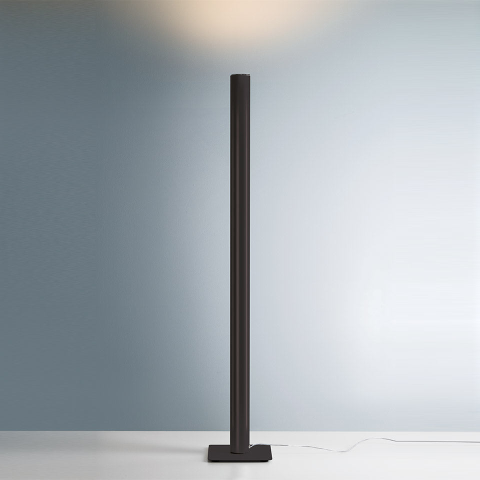Stojací lampa LLIO lesklá černá
