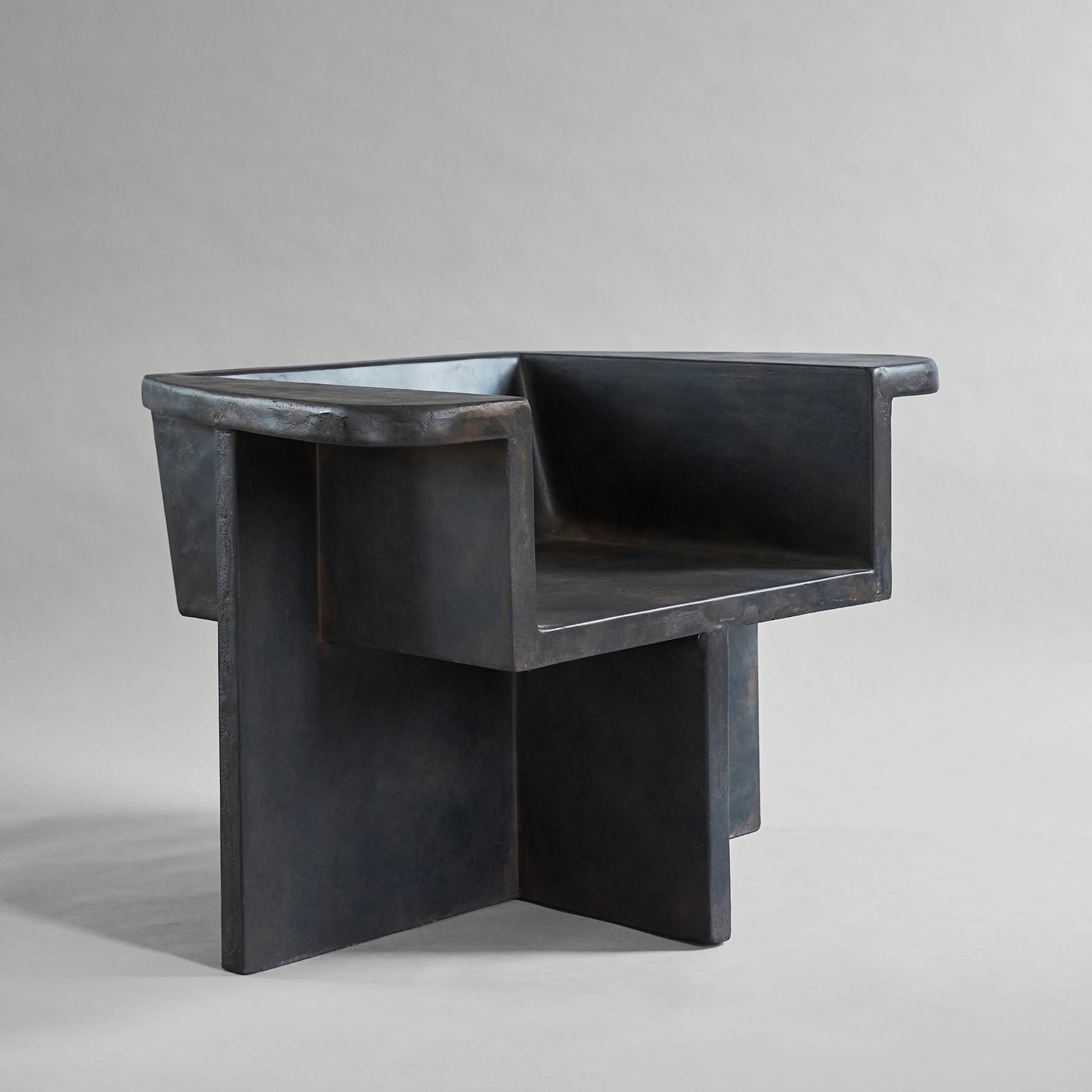 BRUTUS coffee armchair