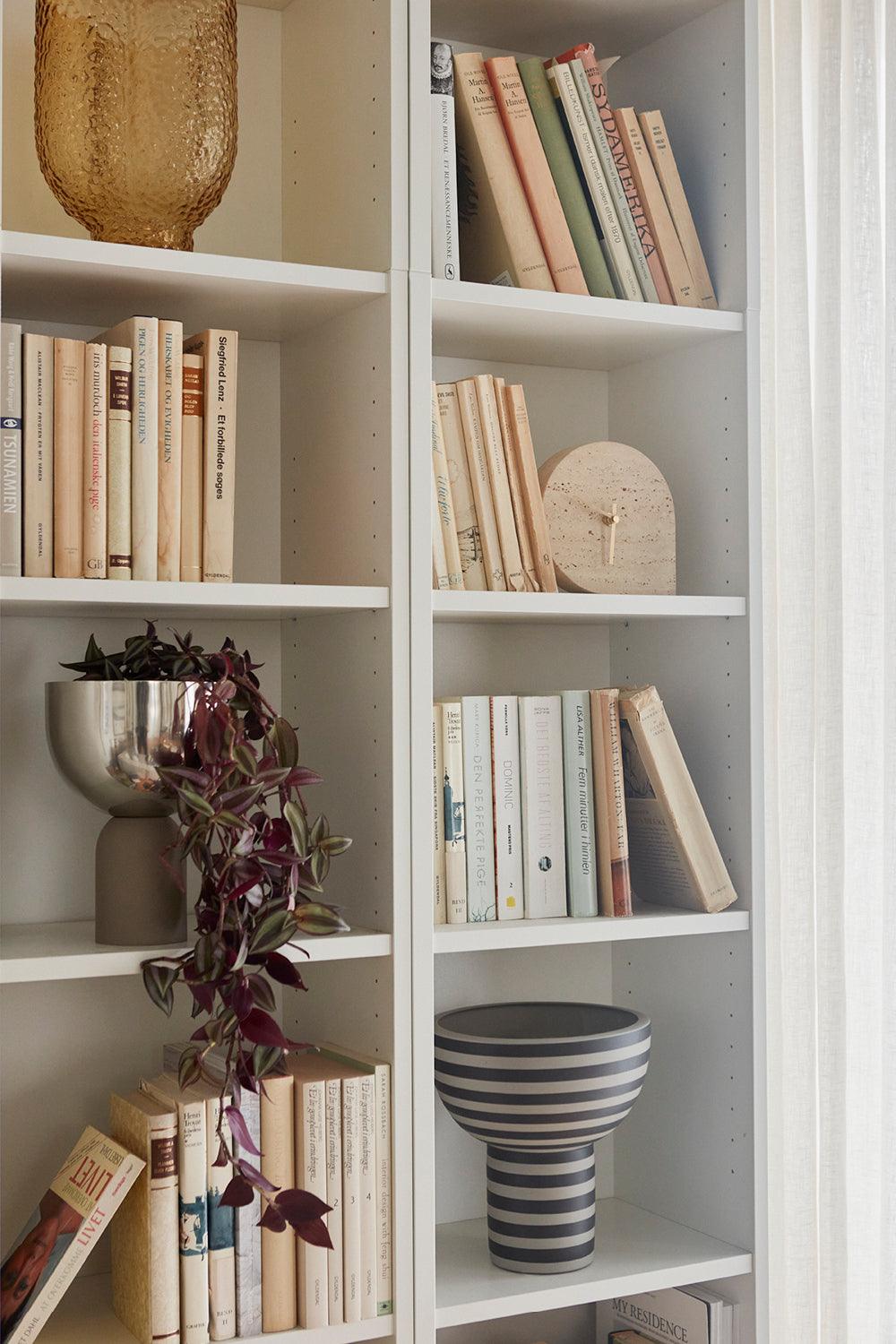 Zegar STILLA beżowy marmur AYTM Eye on Design