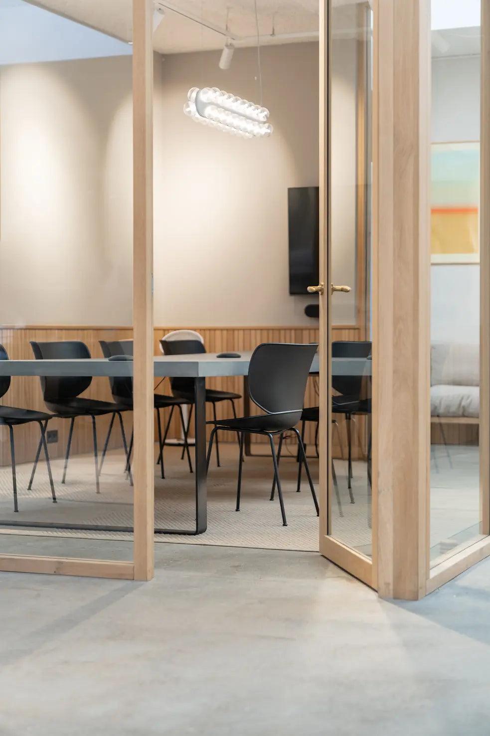 Zestaw dwóch krzeseł HANA Moooi Eye on Design