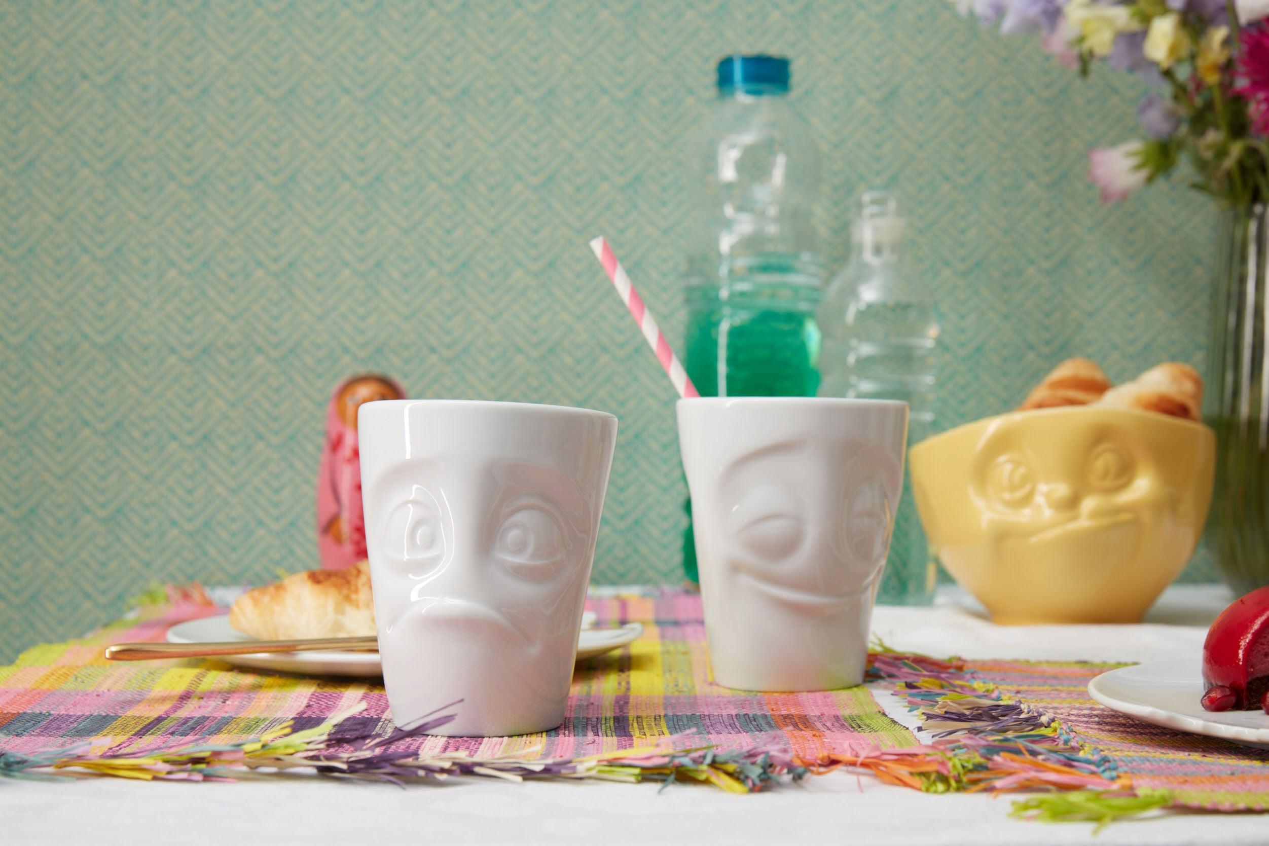 Zestaw kubków CHEERY & BAFFLED biały – styl minimalistyczny
