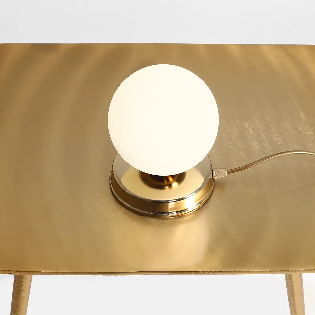 Lampa biurkowa BALL złoty Artera S Eye on Design