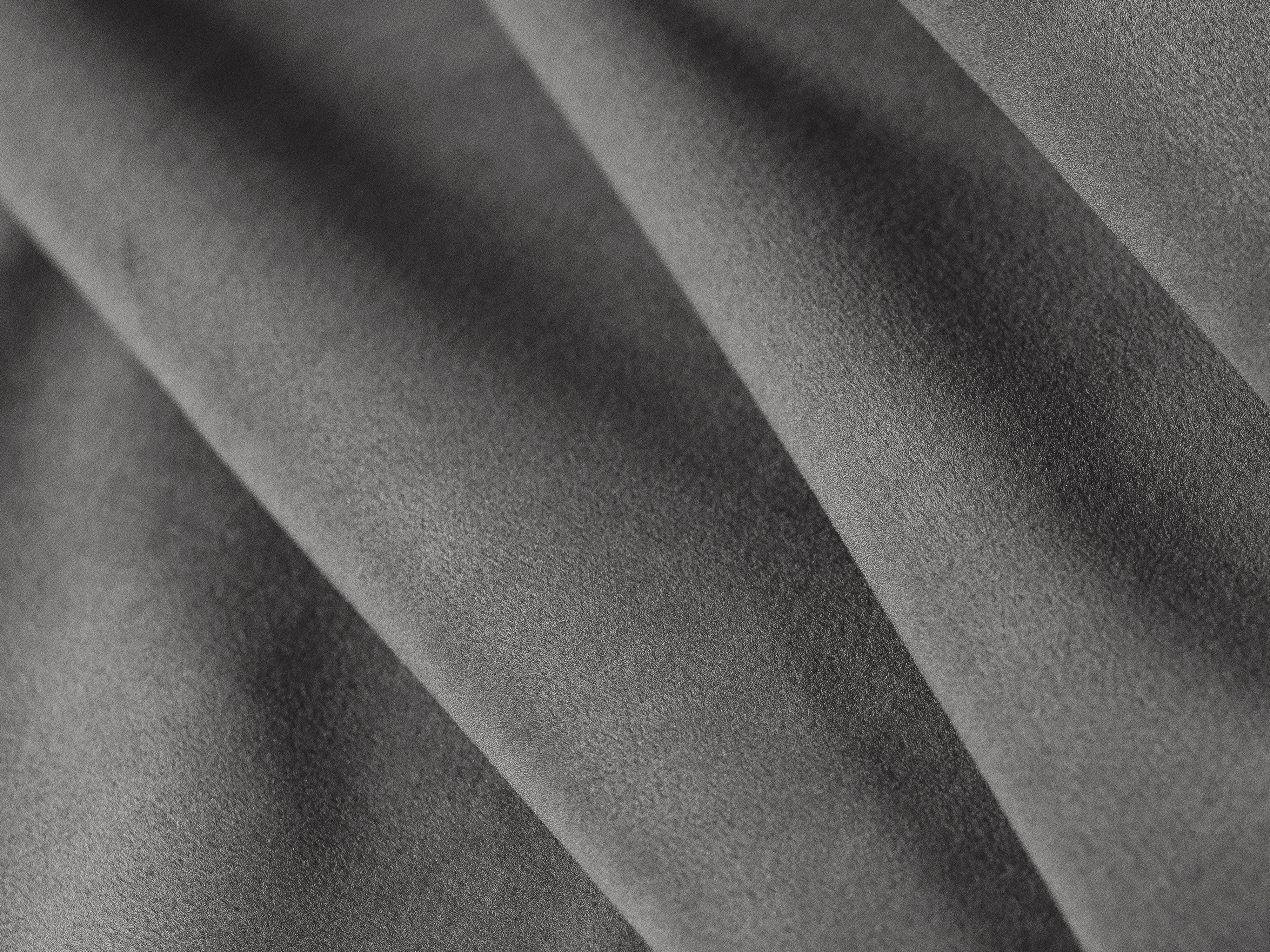 Sofa aksamitna z funkcją spania SCOTT jasnoszary Micadoni Eye on Design