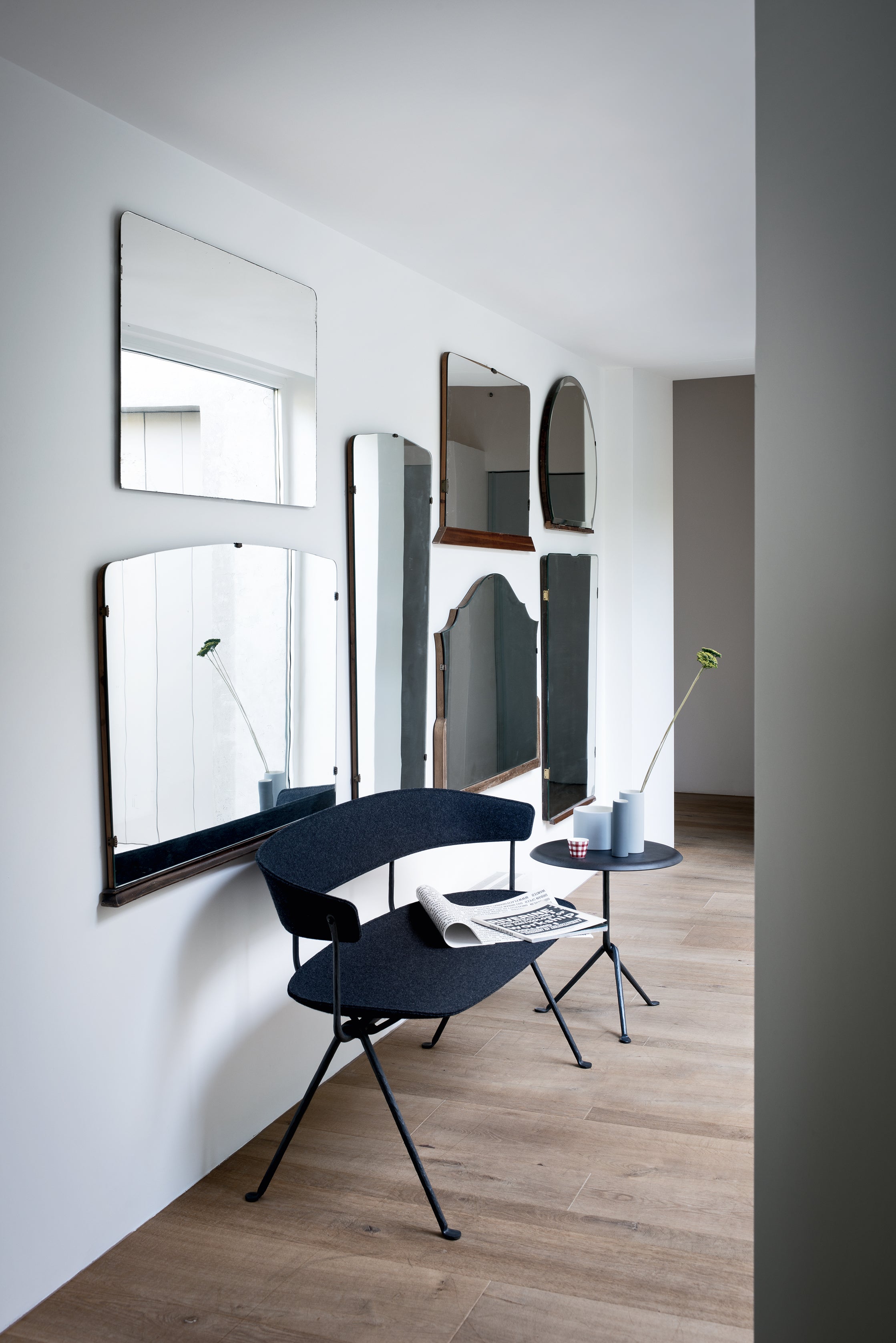 Ławka dwuosobowa OFFICINA DUETTO czarny buk i antracyt Magis Eye on Design