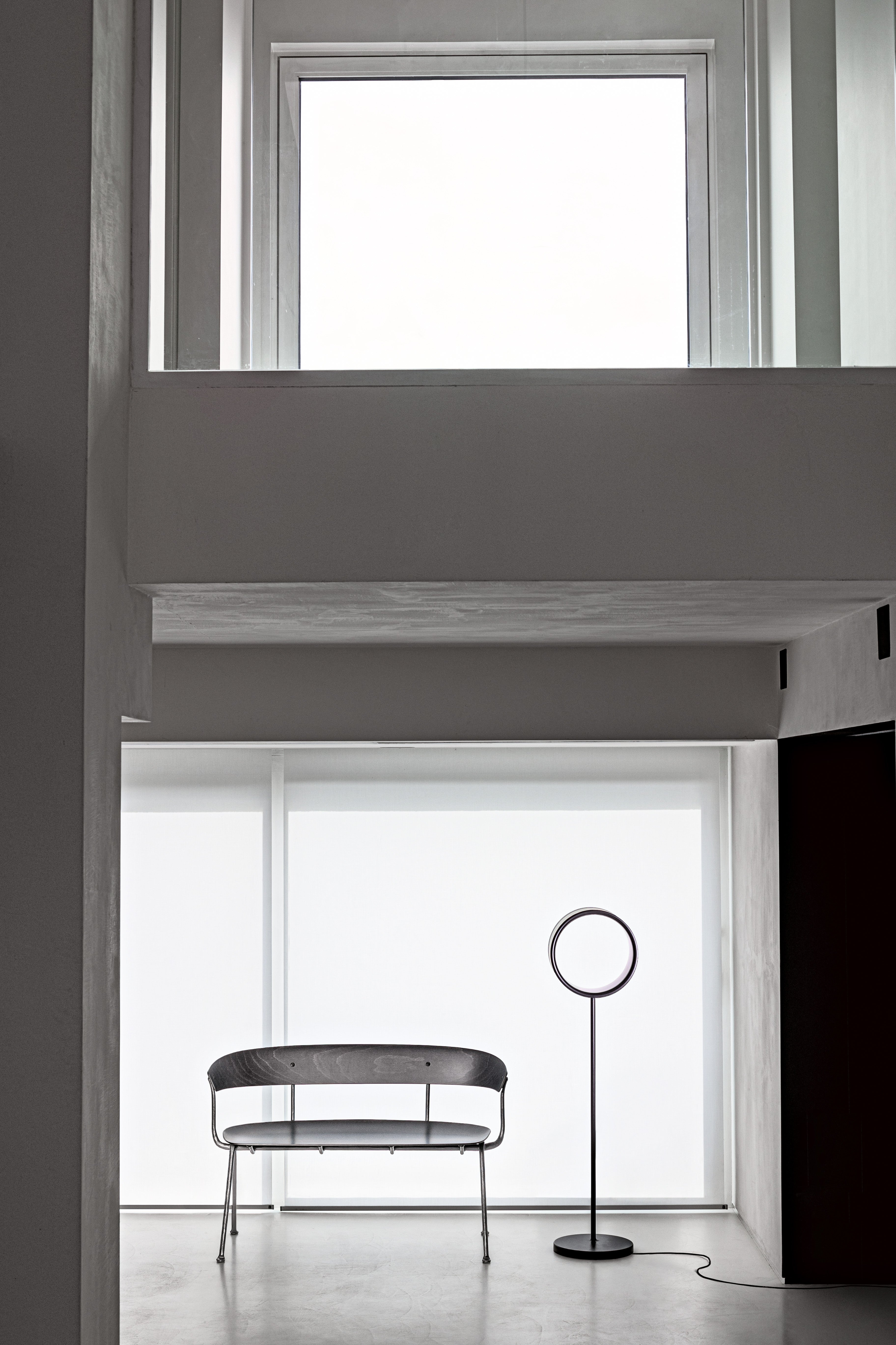 Ławka dwuosobowa OFFICINA DUETTO czarny buk i antracyt Magis Eye on Design