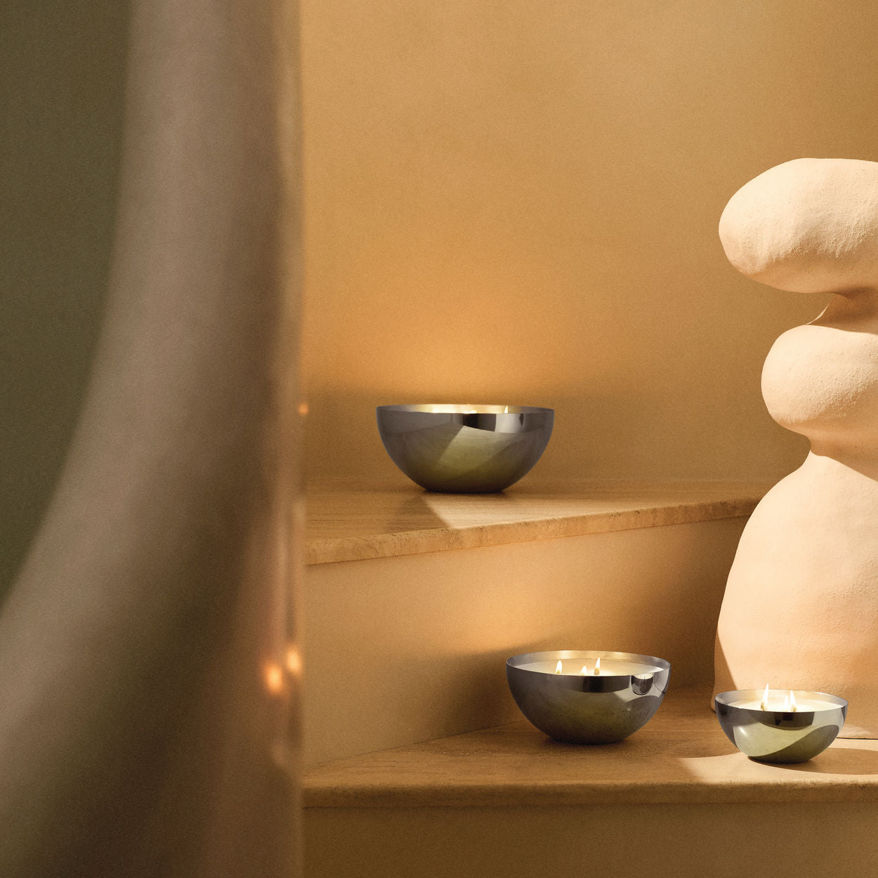 ROCC - MARBLE diffuser fragrance set with woody notes, styrax resin, and leather