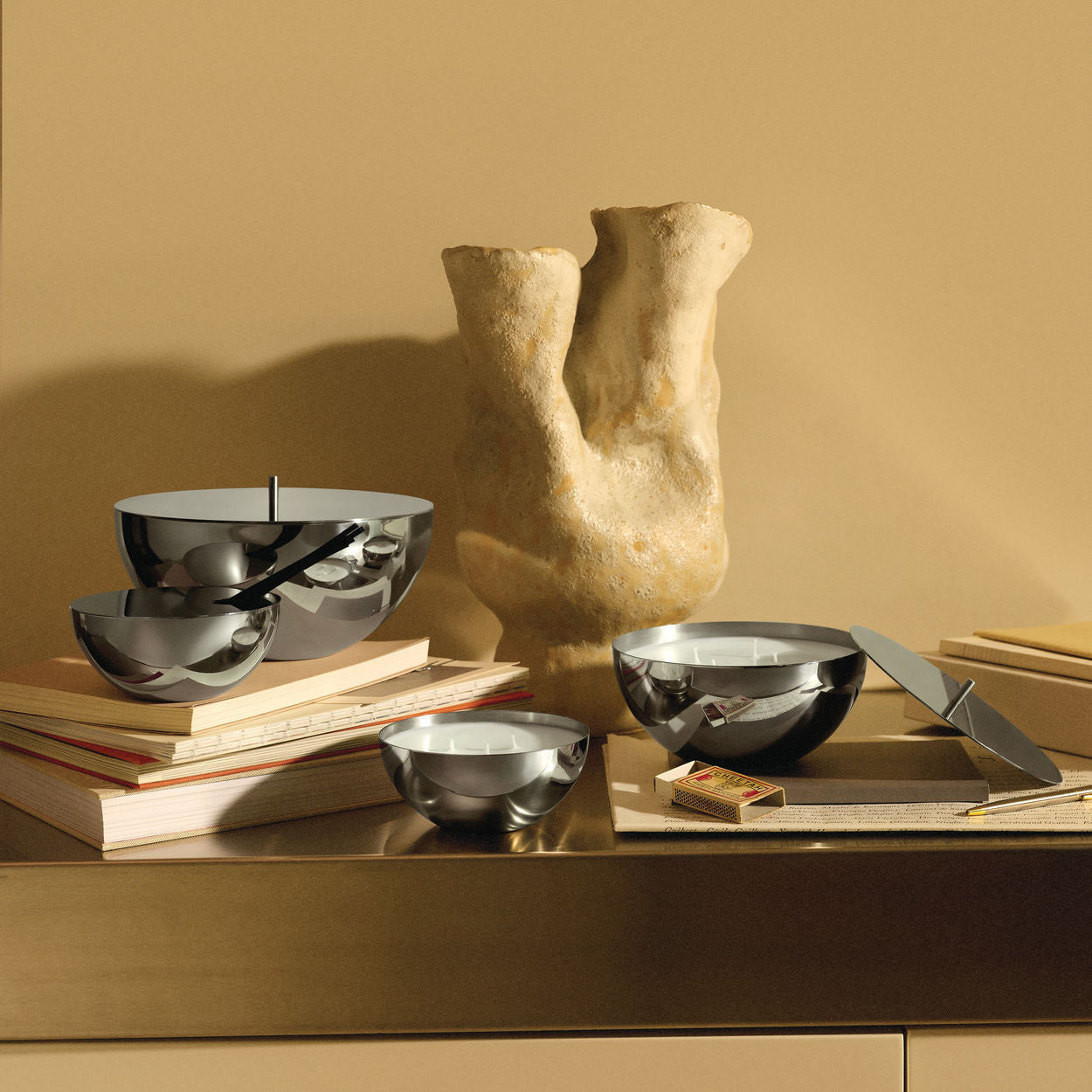 Scented insert for candle ROCC - MARBLE with woody notes, styrax resin, and leather