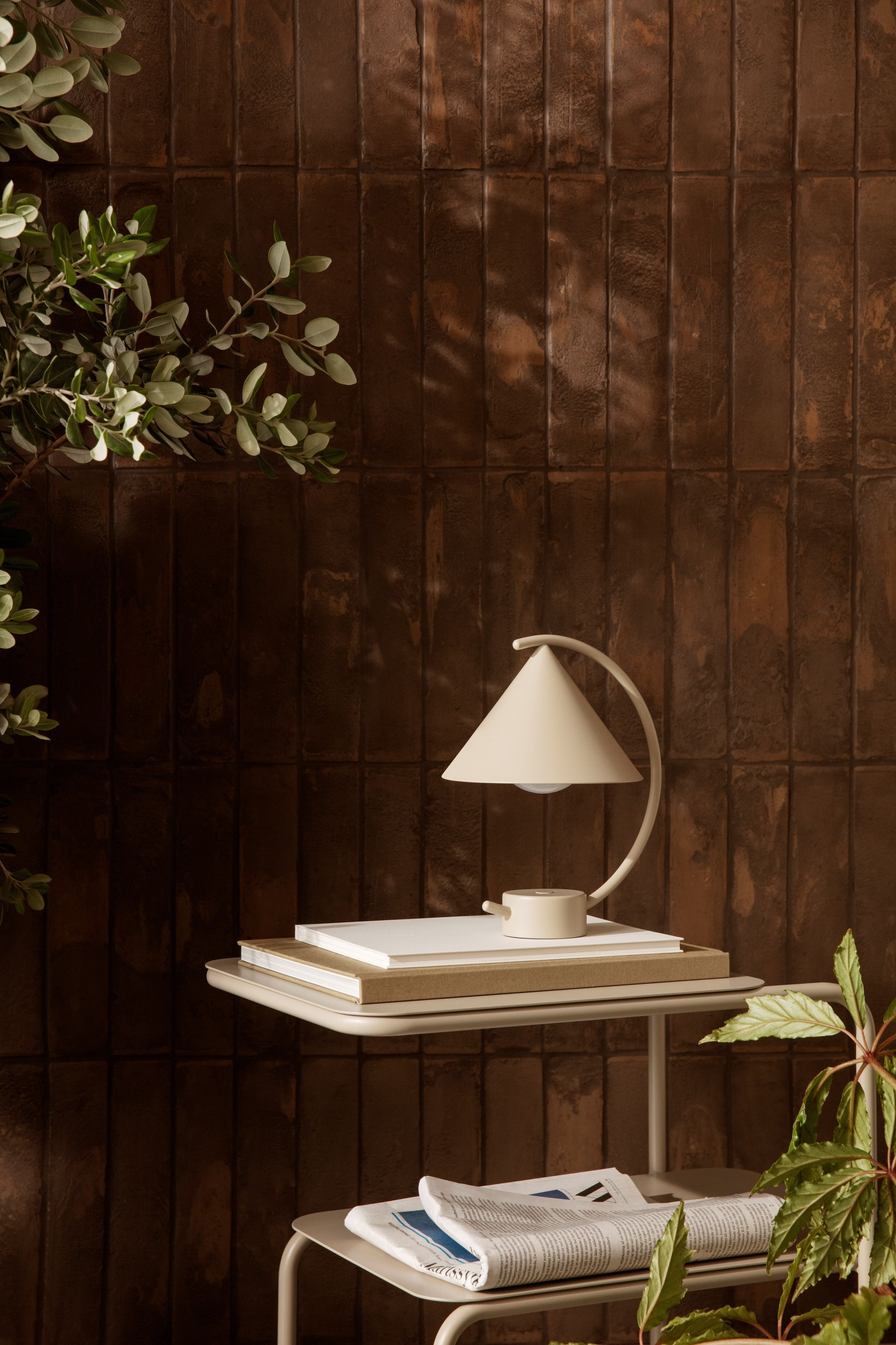 MERIDIAN portable lamp beige