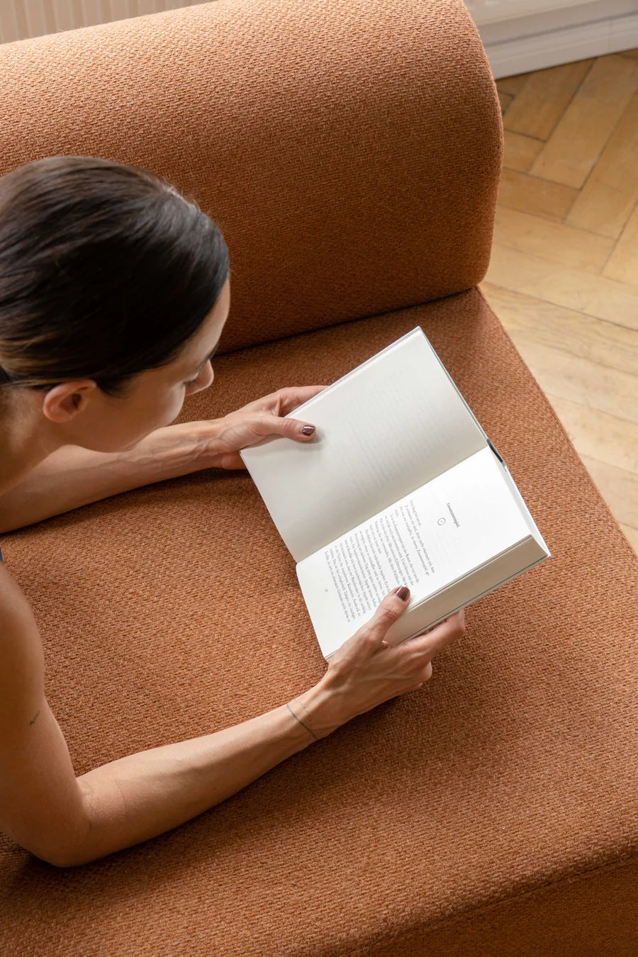 Pohovka 3-osobová TORI černý bouclé