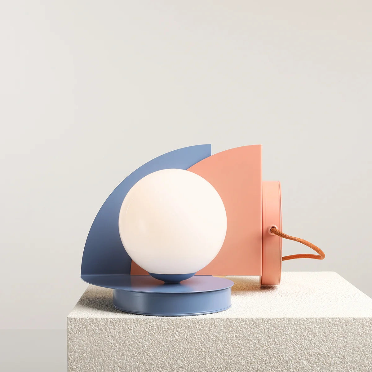 Coral loop table lamp