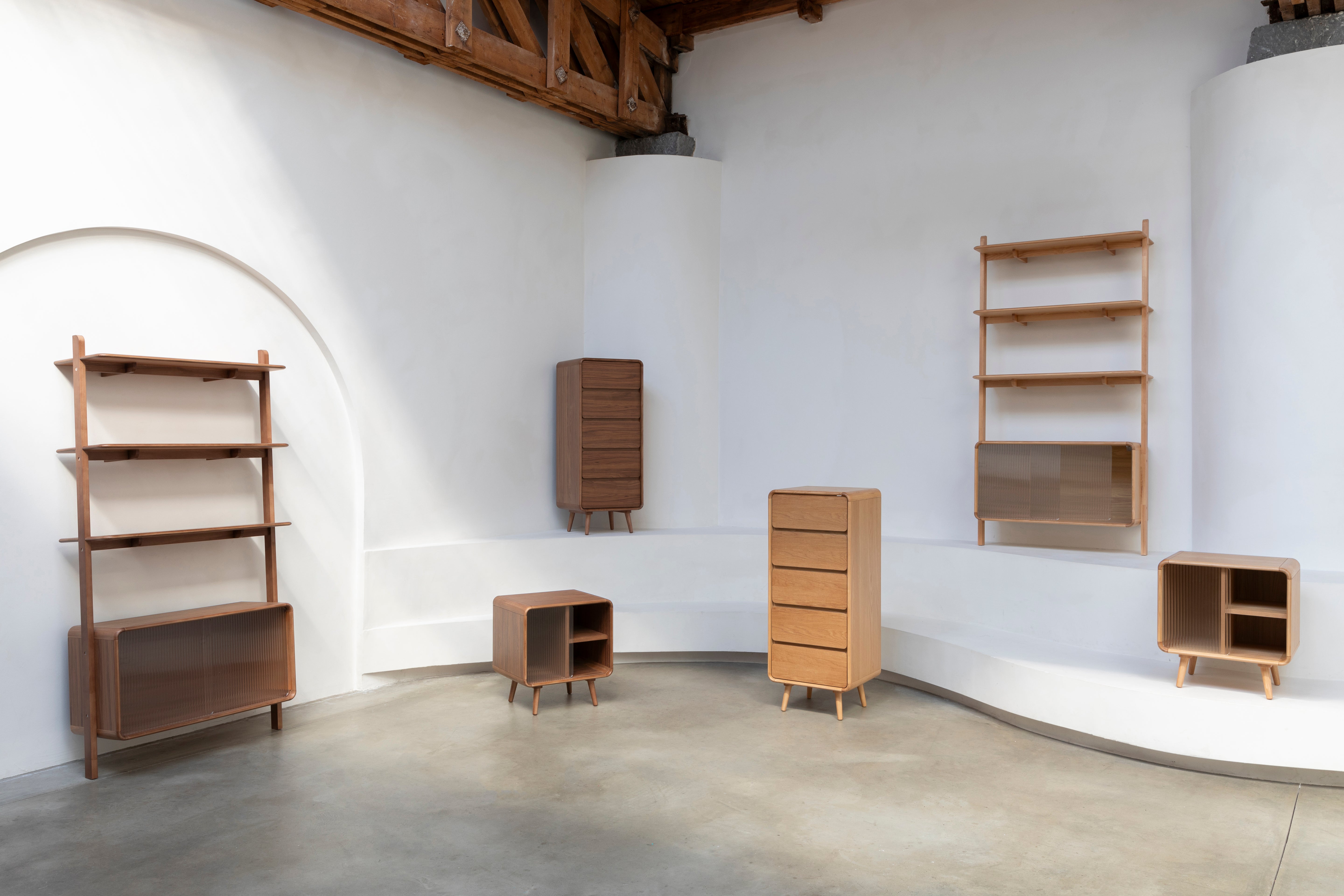 RISE Oak Veneer Shelf