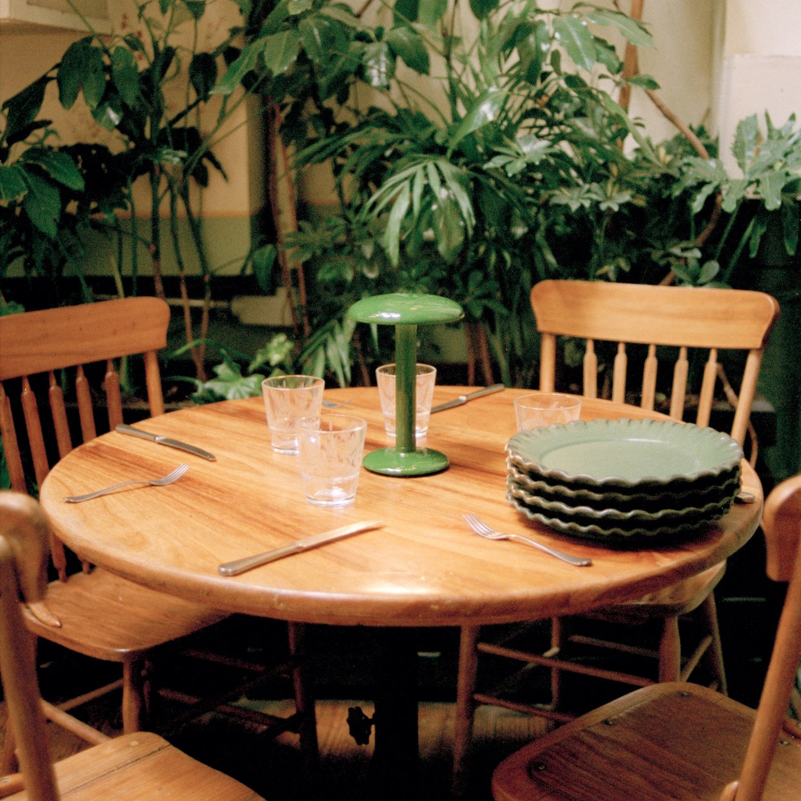 Přenosná lampa GUSTAVE HOSPITALITY zelená