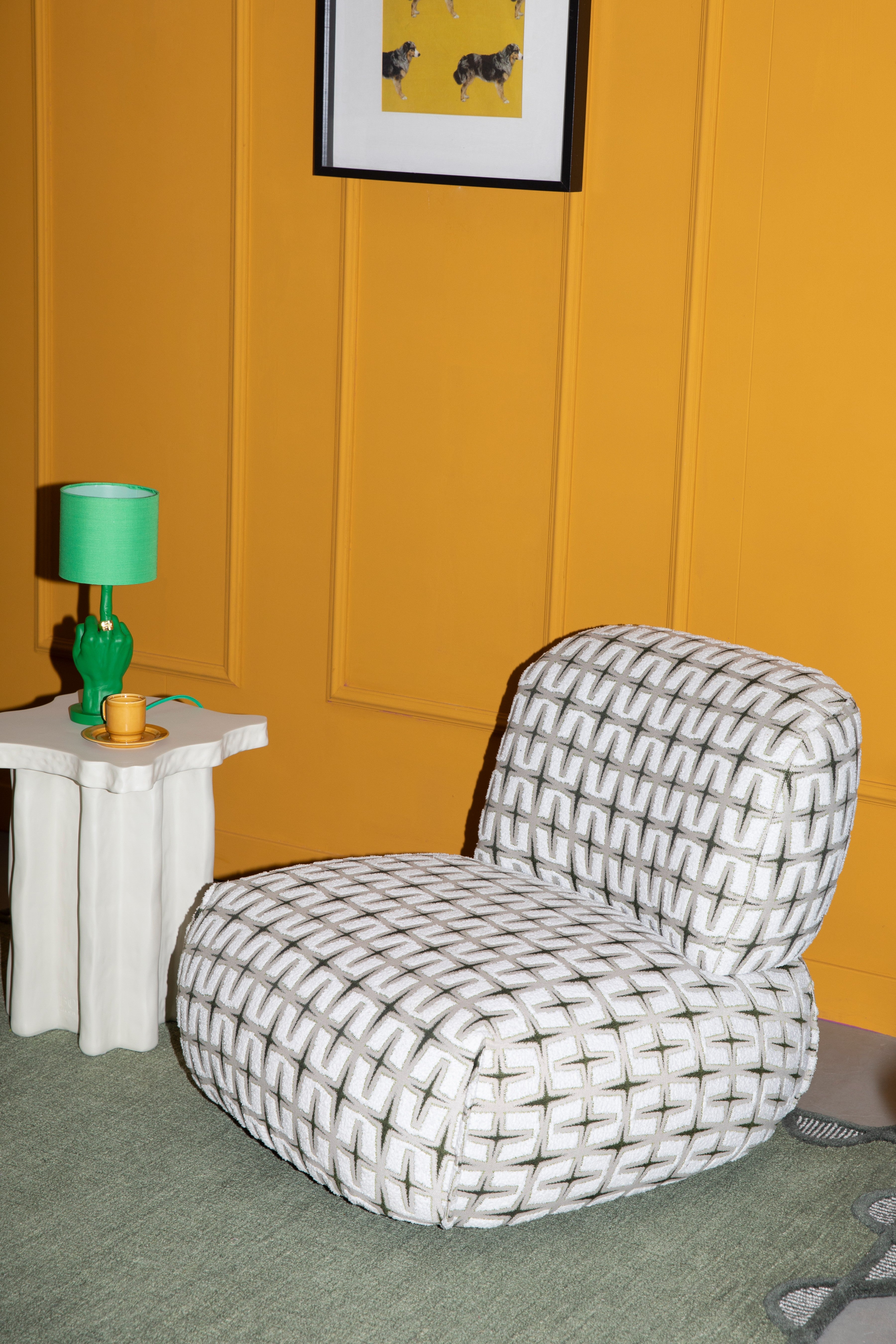 Křeslo RITZ béžové s geometrickým vzorem