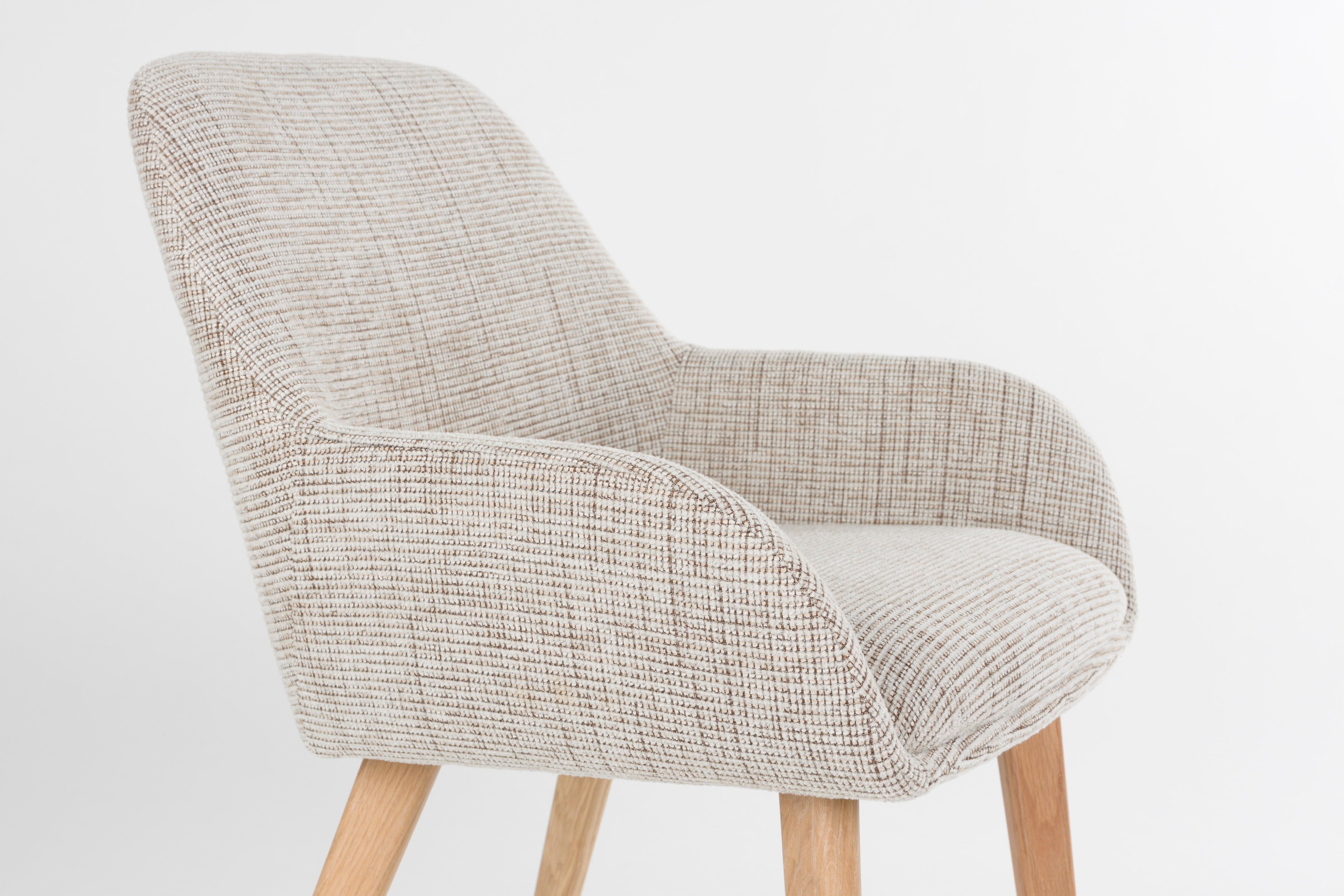 LOUA Chair Beige with Wooden Base