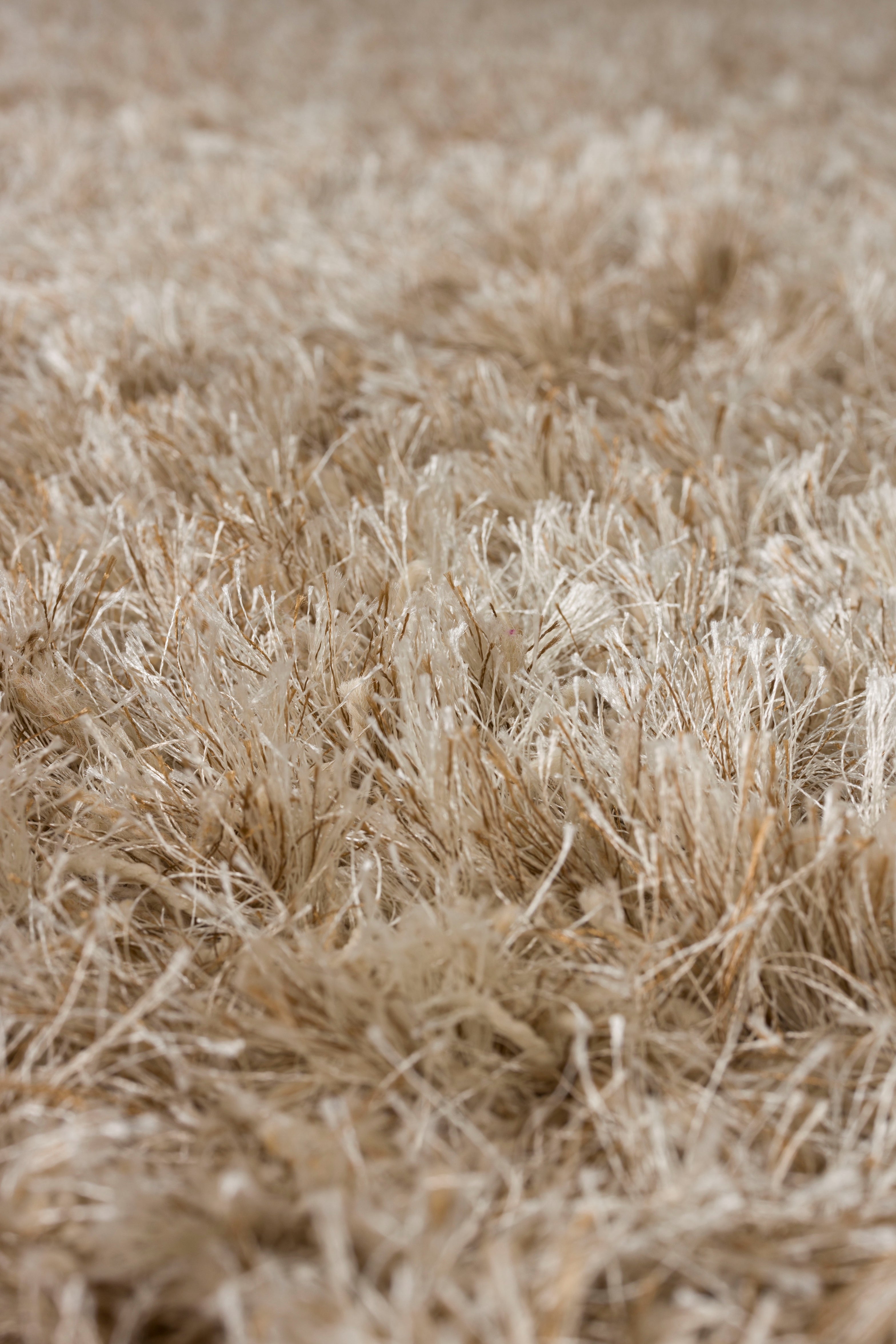 Koberec HAIRY tmavě béžový s dlouhým vlasem