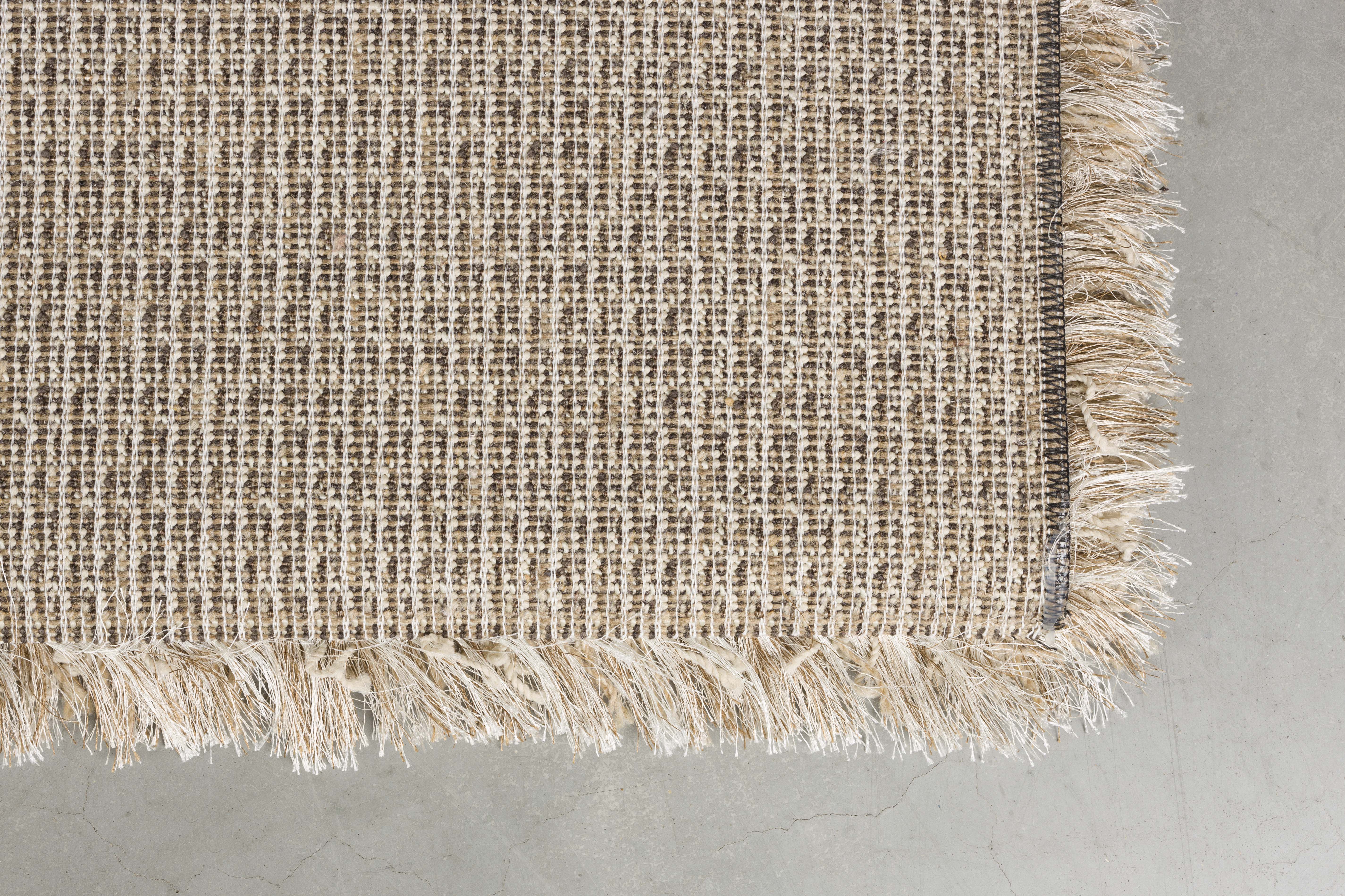 Koberec HAIRY tmavě béžový s dlouhým vlasem