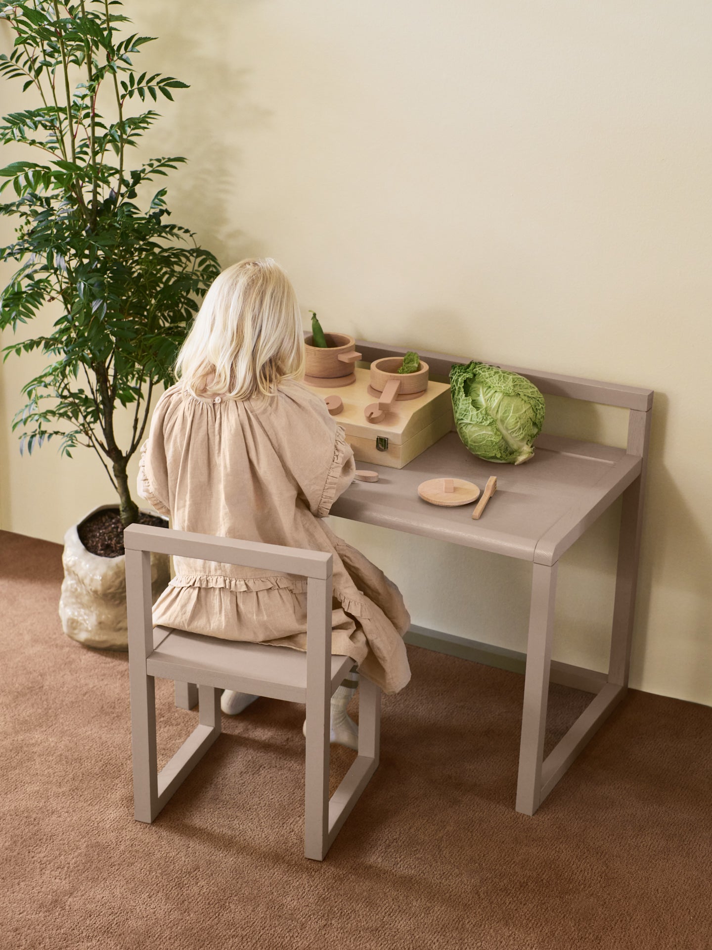 LITTLE ARCHITECT children's chair beige