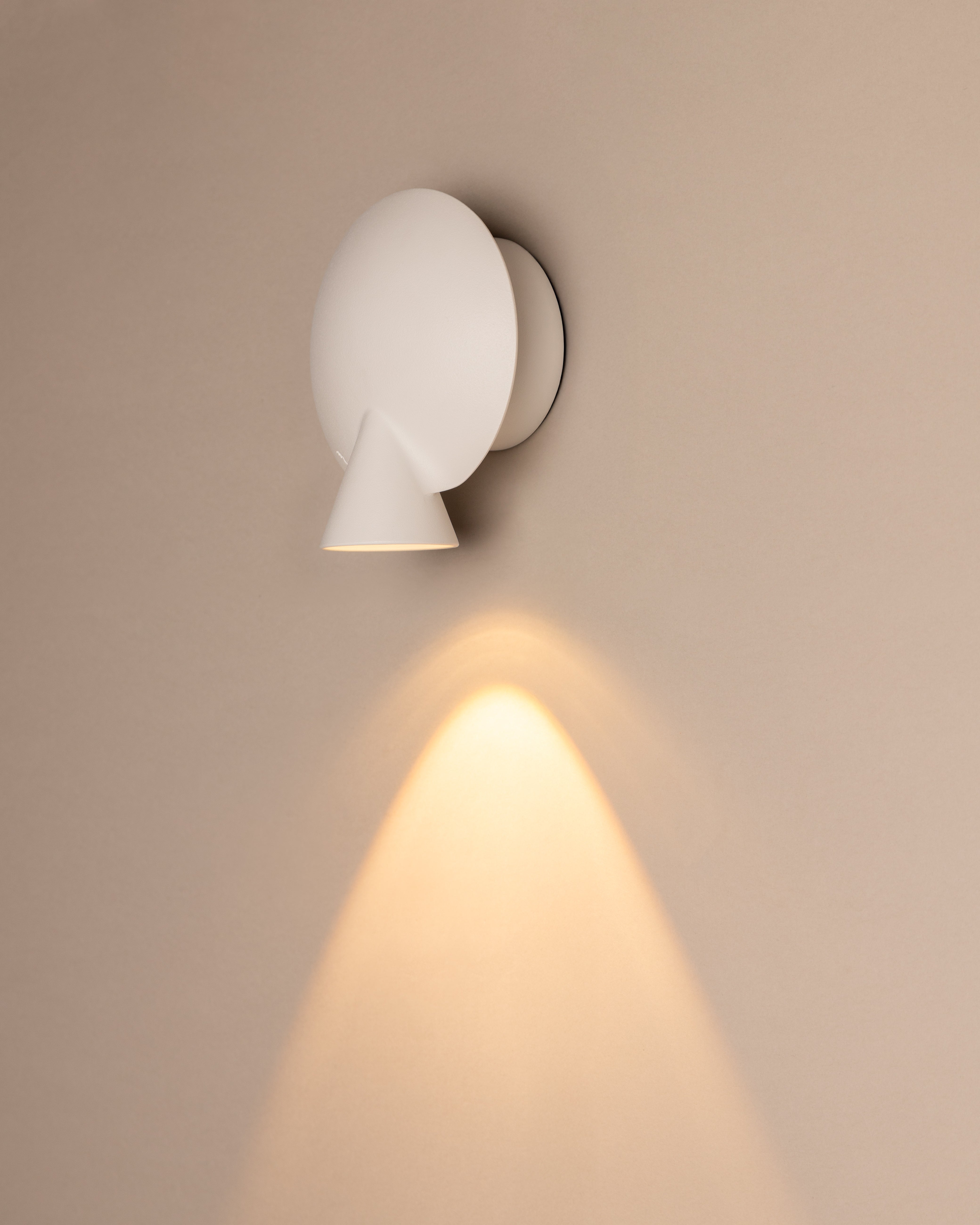 Lampa ścienna TORTUGA biały
