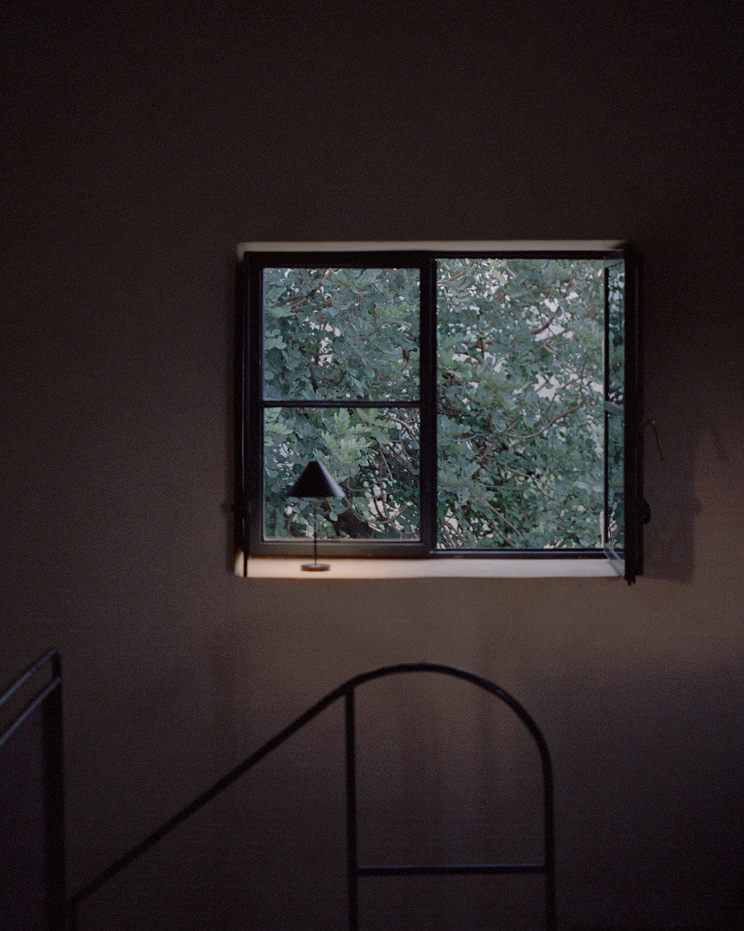 Přenosná lampa BROLLY černá