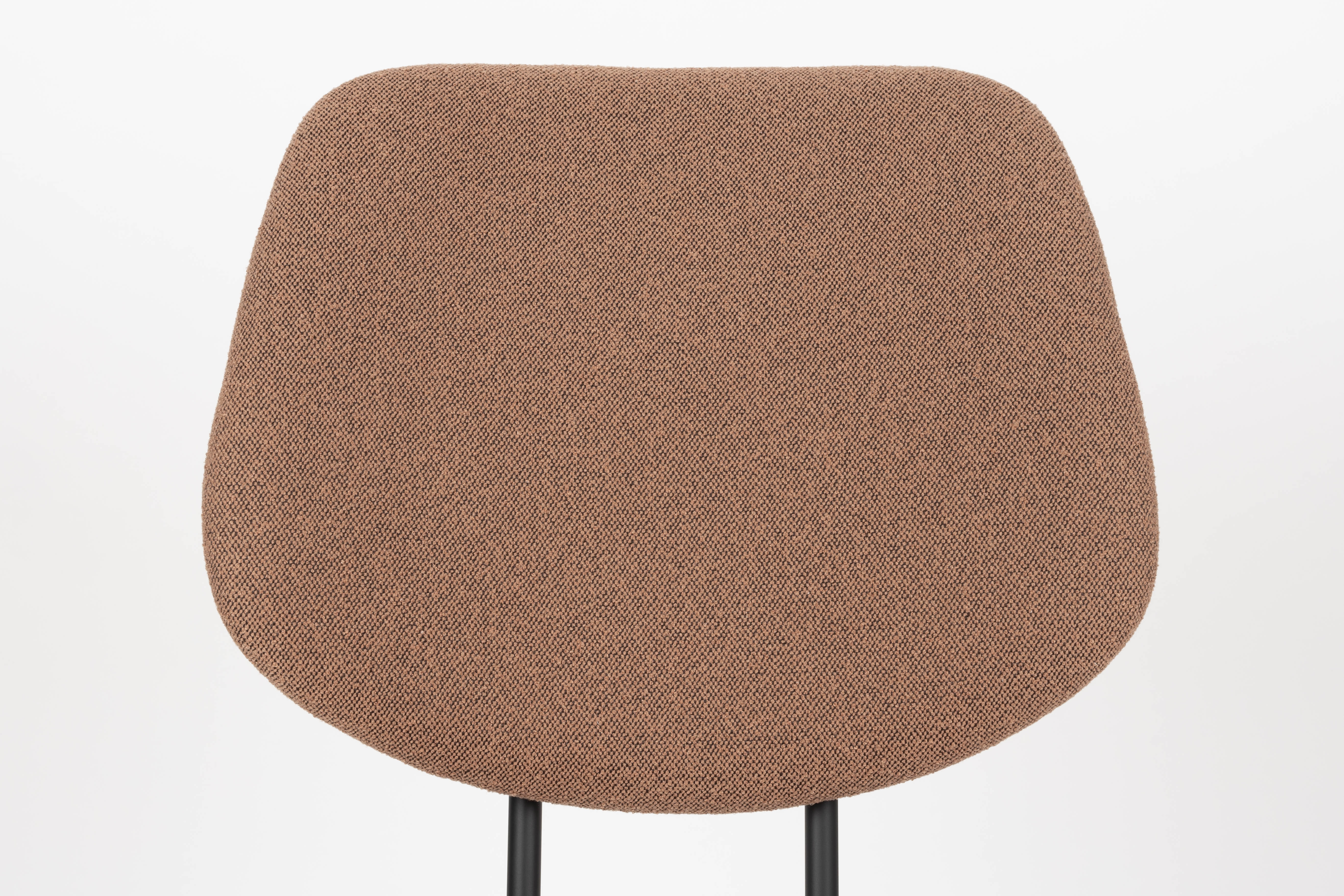 ZELO chair in salmon pink with a black base