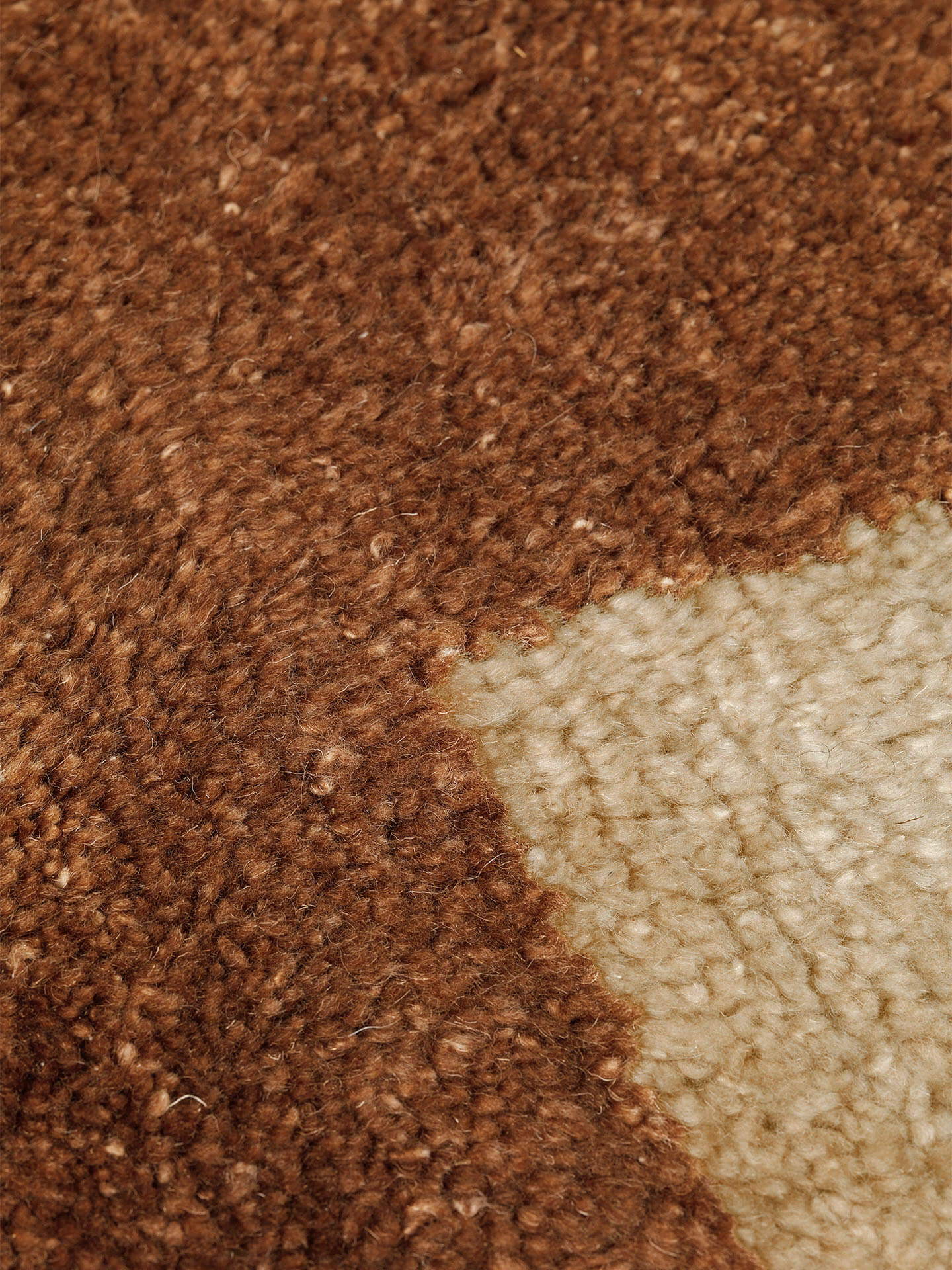 Dywan MARA KNOTTED złamana biel z ceglanym