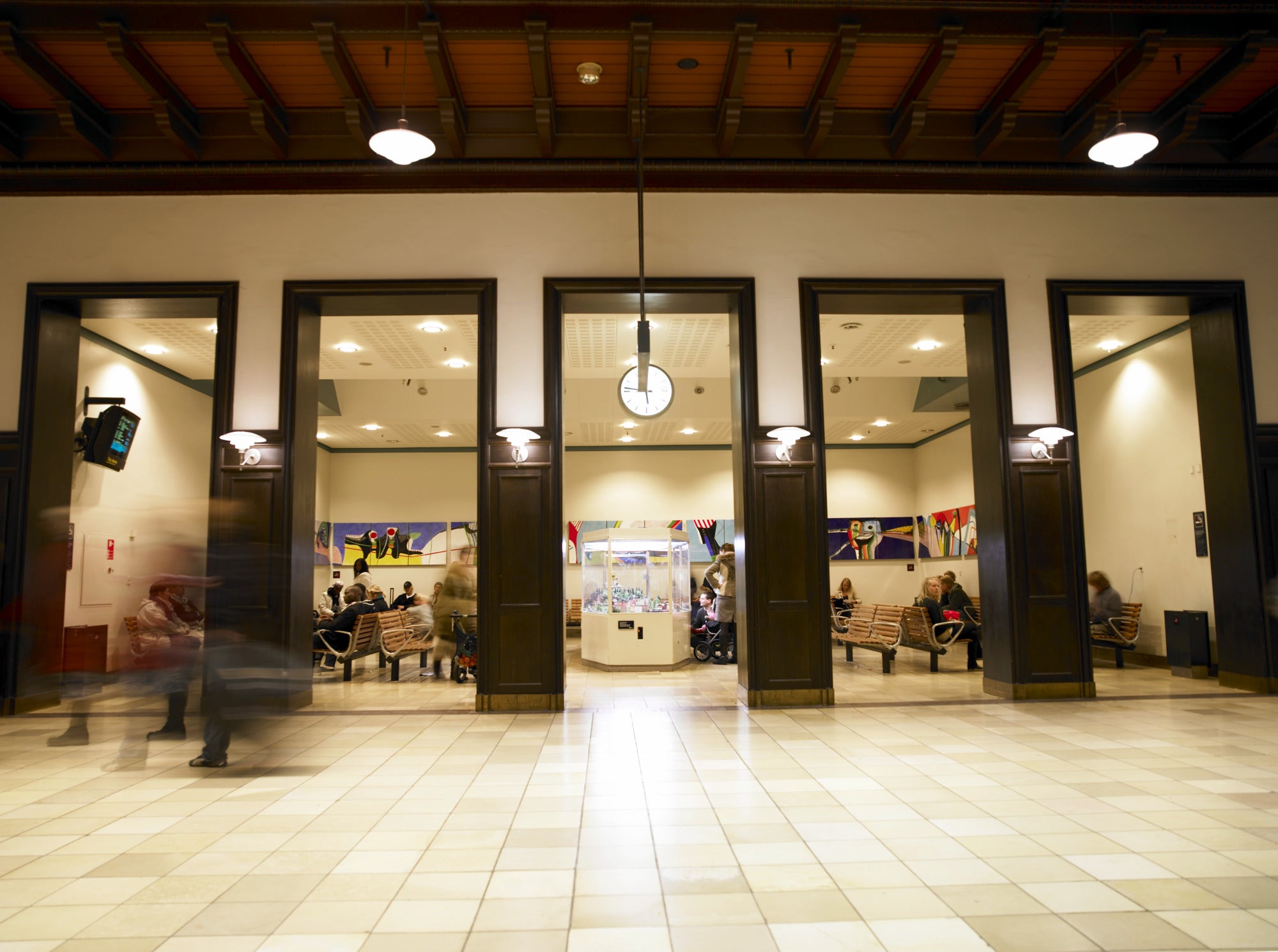 PH 3/2 Wall Lamp White with Chrome Base