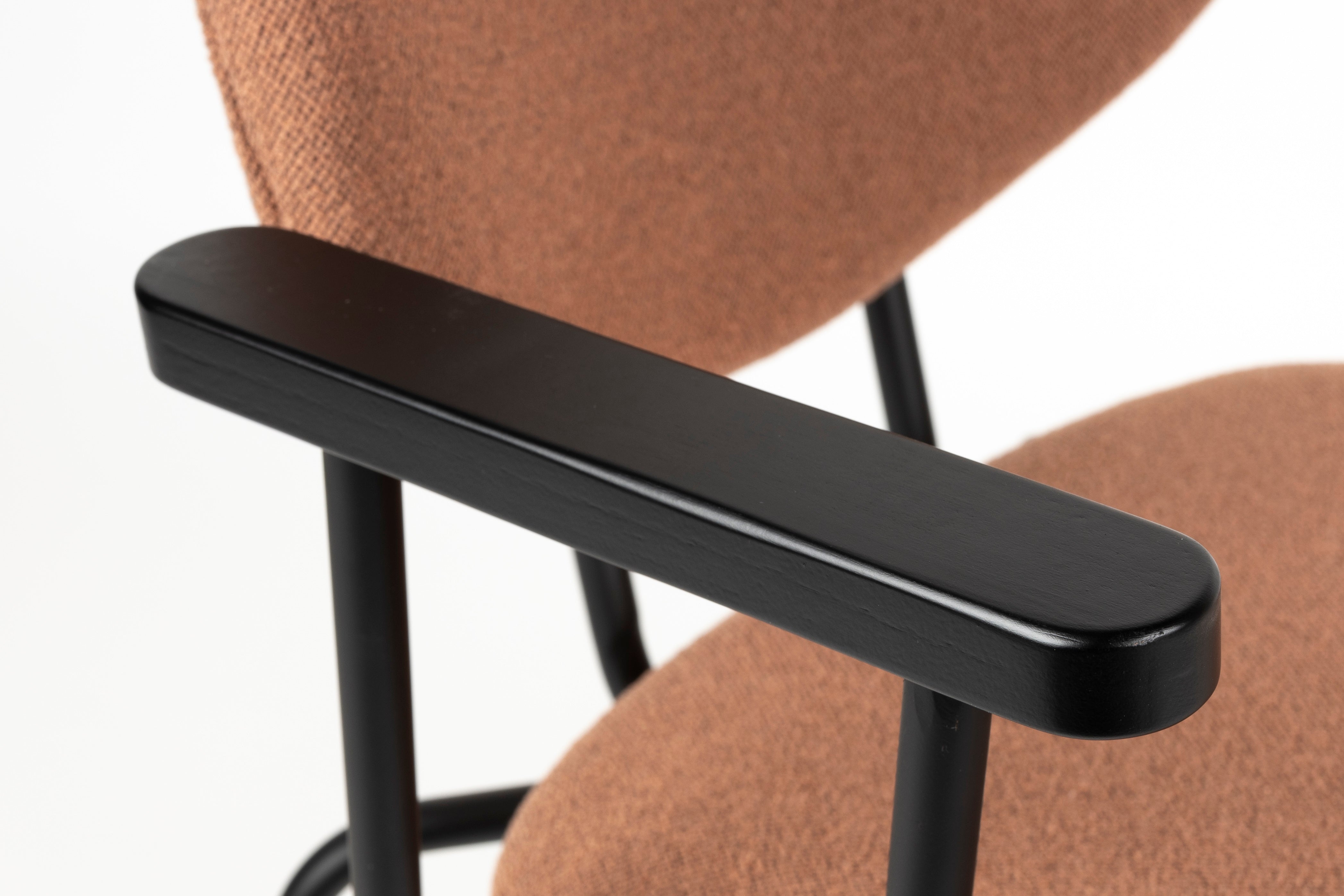 Krzesło z podłokietnikami ZELO różówy z czarną podstawą