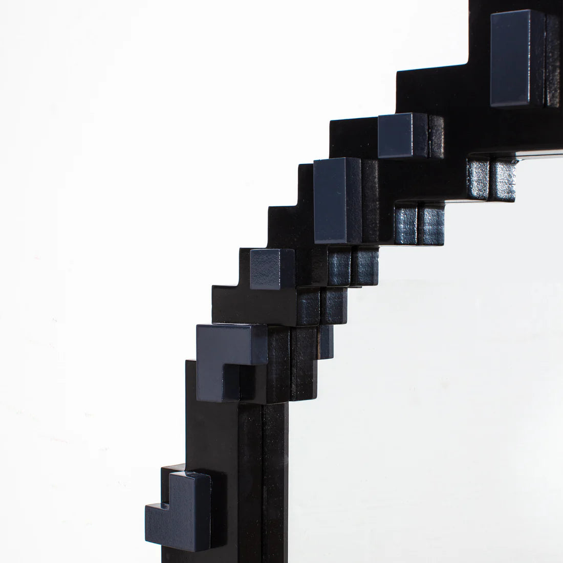 Pixel mirror - black bombs